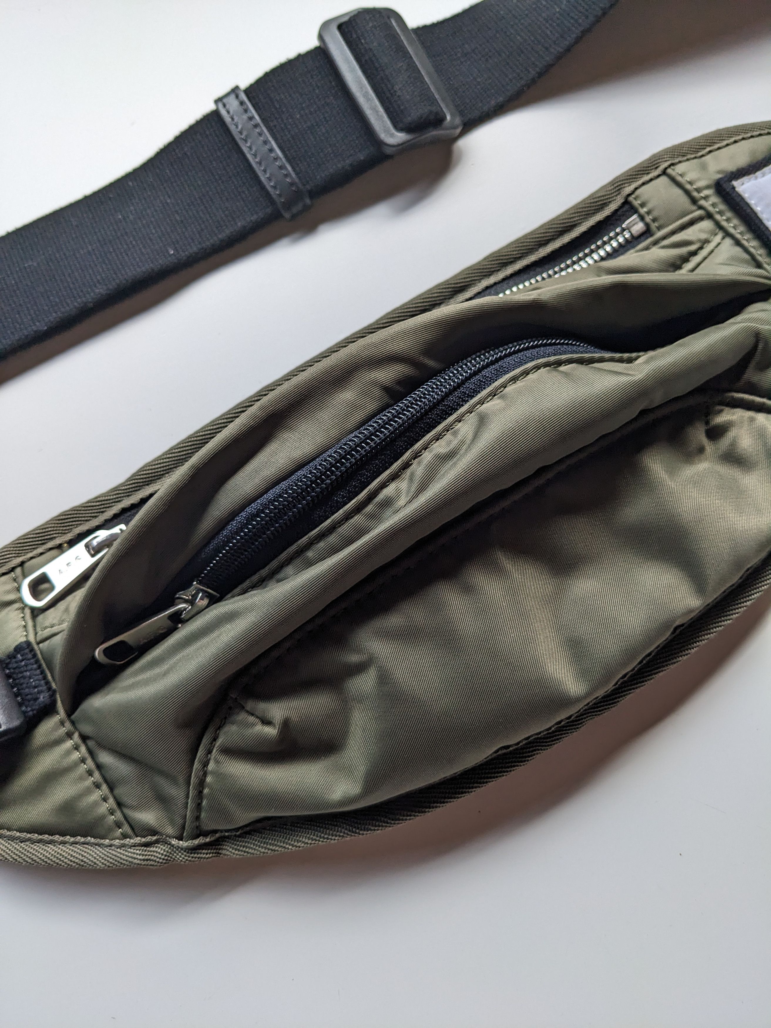 A.P.C. × Carhartt Wip A.P.C x Carhartt WIP shawn hip waistbag olive green Size ONE SIZE - 5 Thumbnail