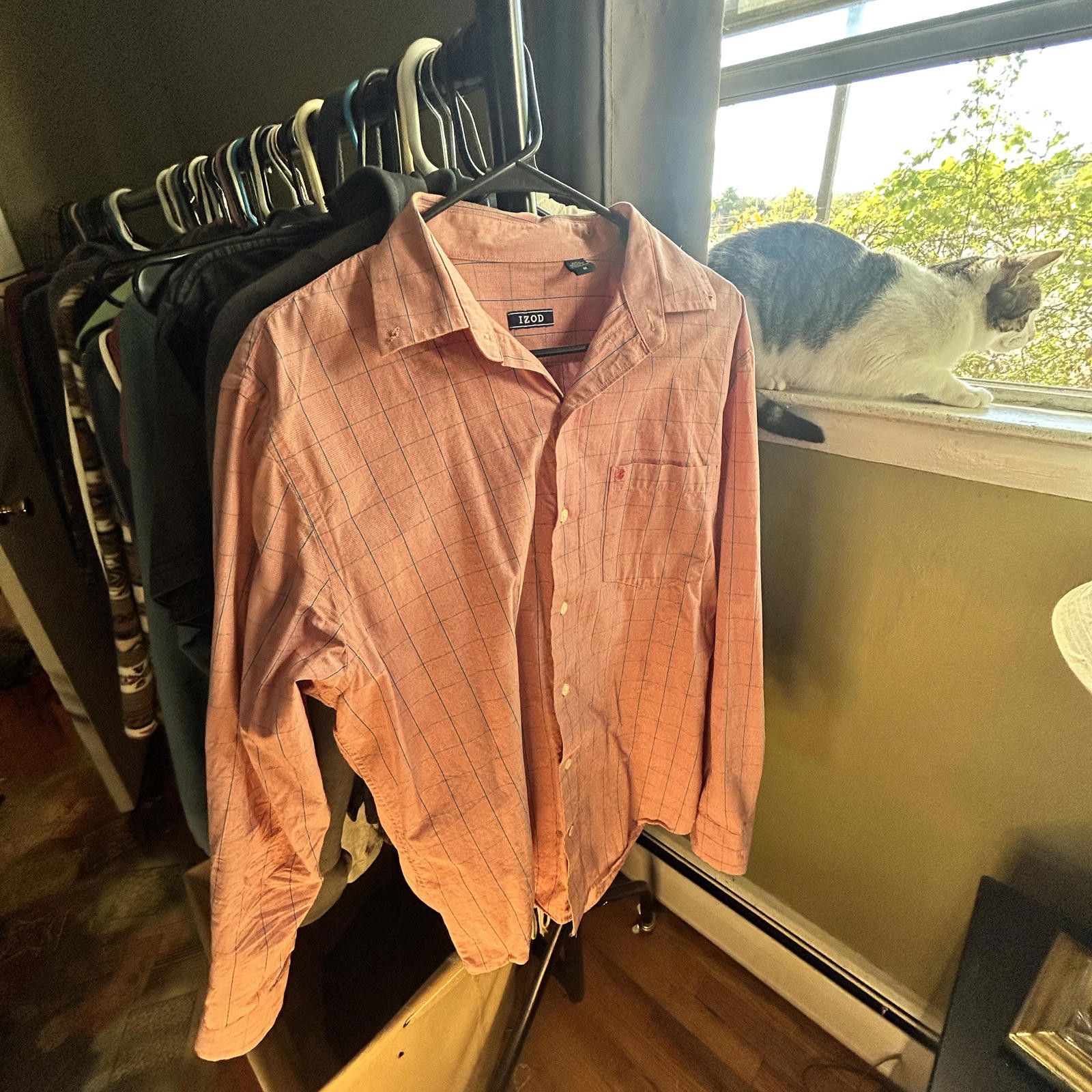 Izod Izod Men's Casual Button-Up Shirt - Peachy Keen! Size US M / EU 48-50 / 2 - 1 Thumbnail