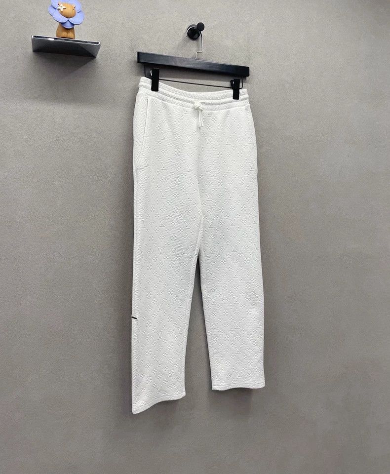 Louis Vuitton Louis Vuitton size xs Dark full print white pants Size US 28 / EU 44 - 3 Thumbnail