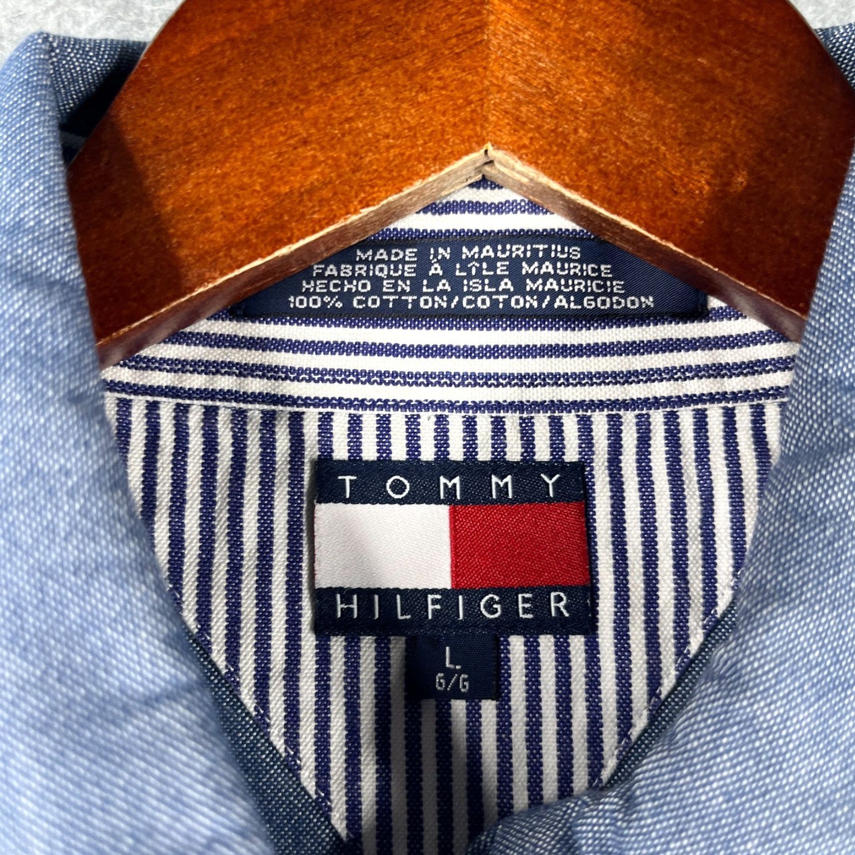 Tommy Hilfiger VINTAGE Tommy Hilfiger Shirt Mens L Blue Button-Up Long Sleeve Collared Pocket Flag Website?? Size US L / EU 52-54 / 3 - 5 Thumbnail