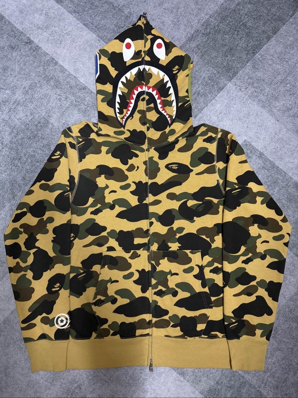 Bape A BATHING APE Camo Shark Tiger Full Zip Hoodie Size M Size US M / EU 48-50 / 2 - 1 Thumbnail