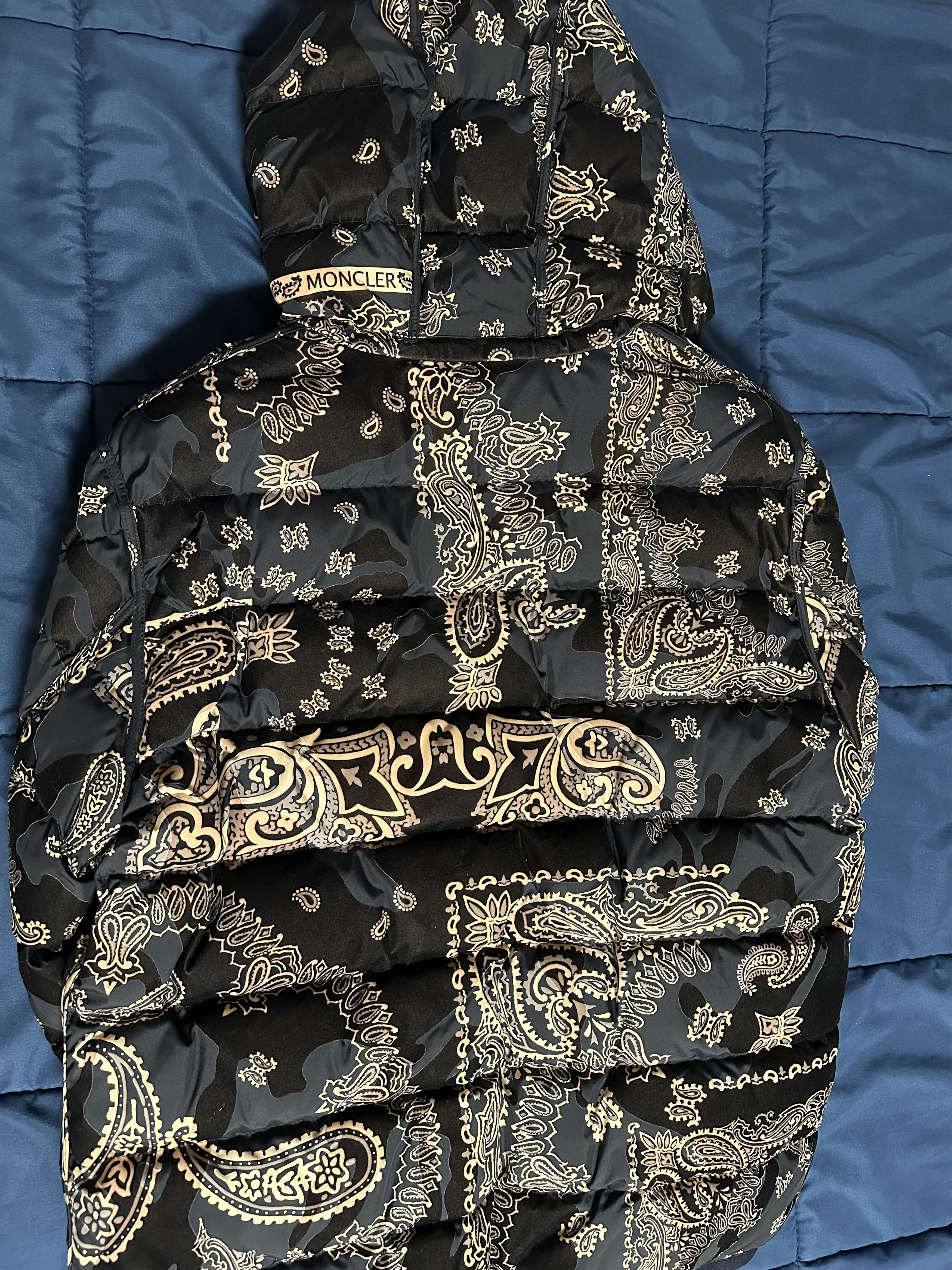 Moncler Moncler FREVILLE Reversible Down Jacket – LeBon Marché Paris Size US L / EU 52-54 / 3 - 4 Thumbnail