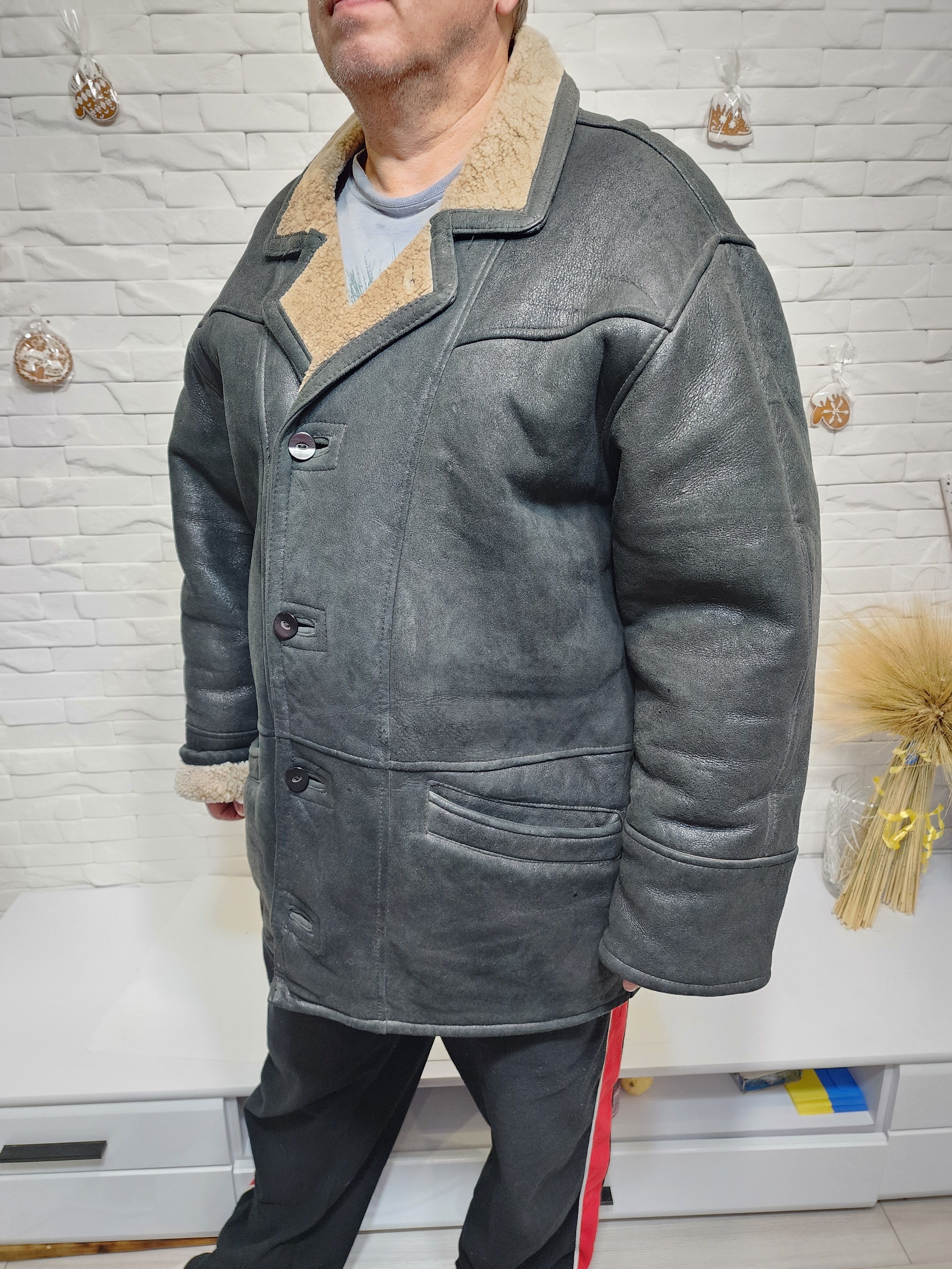 Furla Men's Black Sheepskin Coat: Genuine Fur, Button Closure Size US L / EU 52-54 / 3 - 2 Thumbnail
