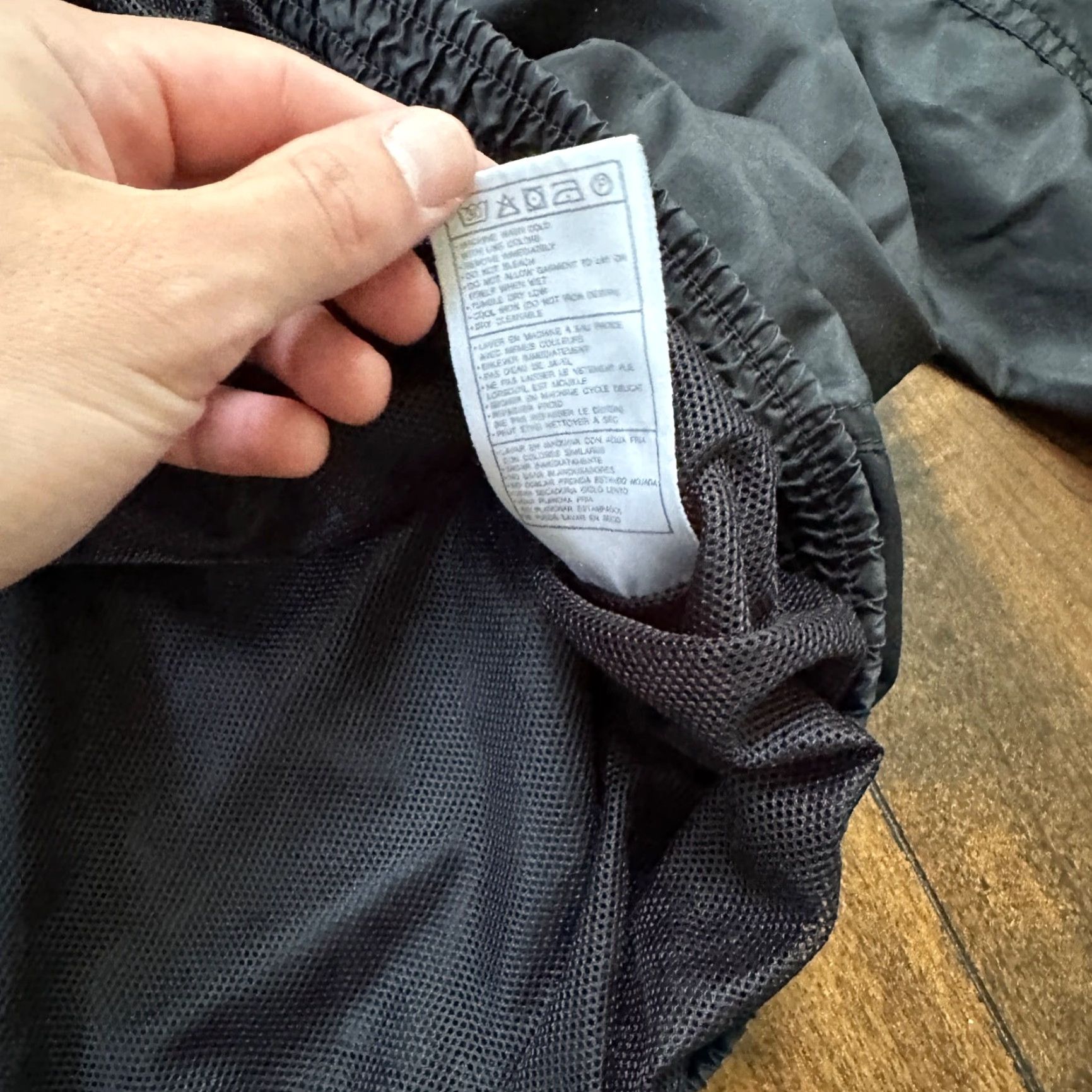 Nike VTG Nike Windbreaker Track Jacket XL Black Basic Simple Flaws Has 90s Size US XL / EU 56 / 4 - 7 Thumbnail