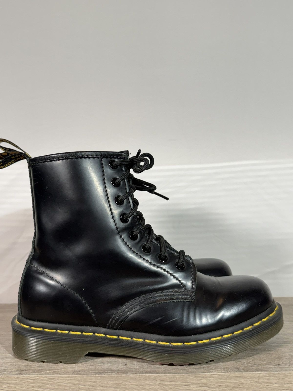 Dr. Martens Dr. Martens 11822 Air Wair Combat Boots Men’s 6 Women’s 7 Size US 7 / IT 37 - 2 Thumbnail