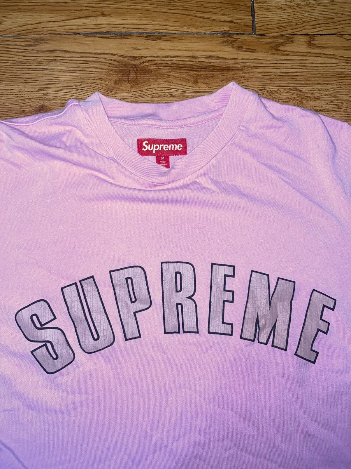 Supreme Supreme Cracked Arc S/S Top Pink Size M Size US M / EU 48-50 / 2 - 2 Thumbnail
