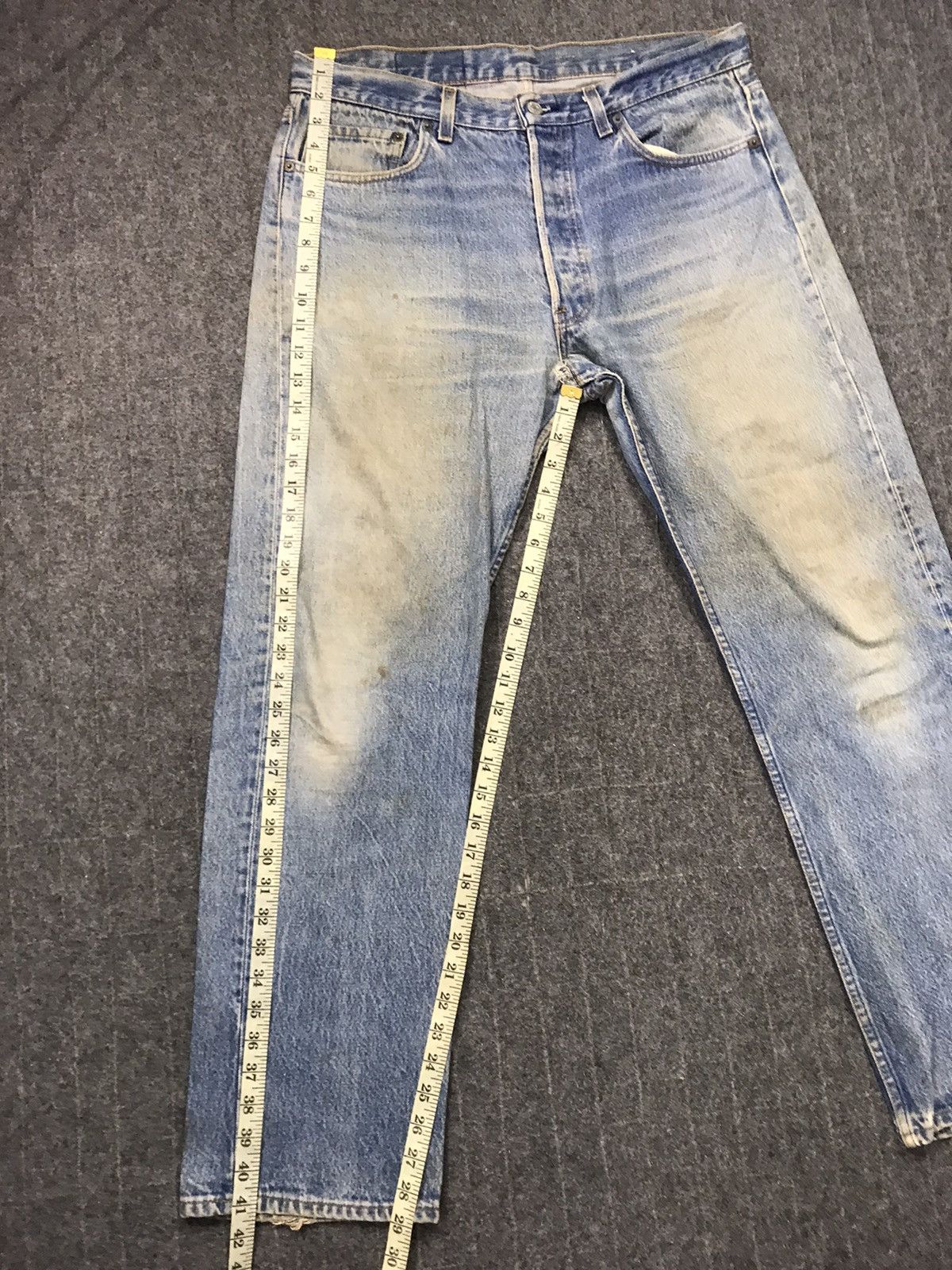 Levi's Vintage Clothing Levi's 80s Lot 501 Buttonfly Indigo Denim Beauty Fade Jeans Size US 35 - 13 Thumbnail