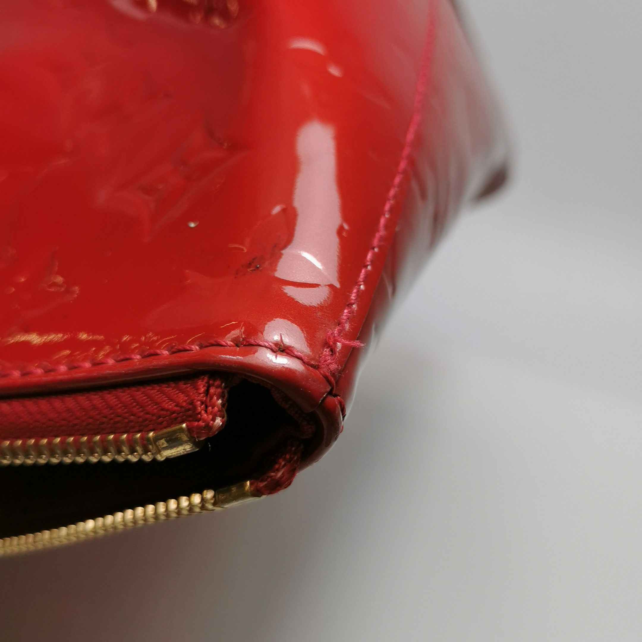 Louis Vuitton Louis Vuitton (LV) Bellevue patent leather vegetable tanned Size ONE SIZE - 2 Thumbnail