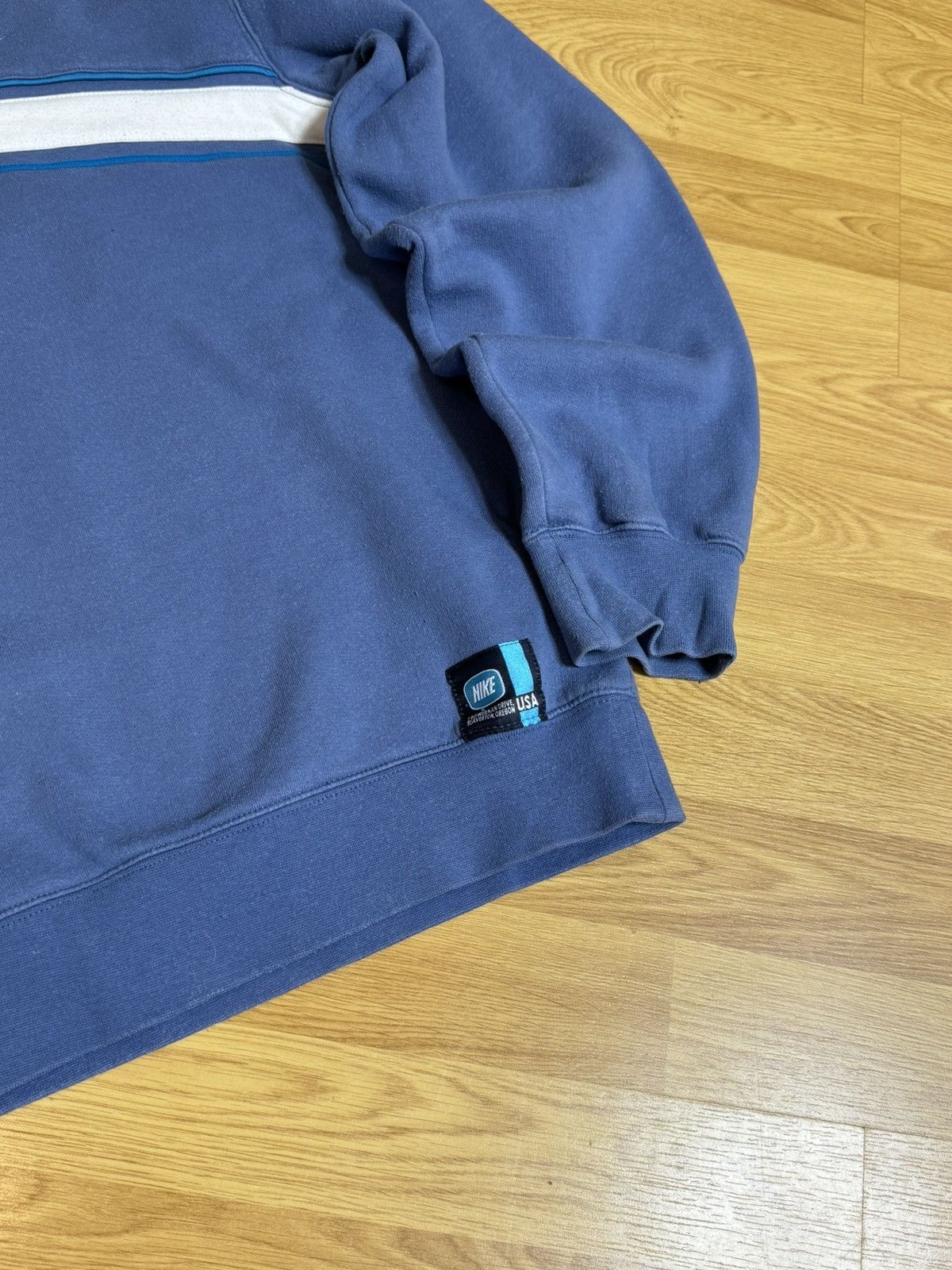 Nike × Vintage Vintage 00s Sky Blue Nike Sweatshirt - Large Size US L / EU 52-54 / 3 - 8 Thumbnail