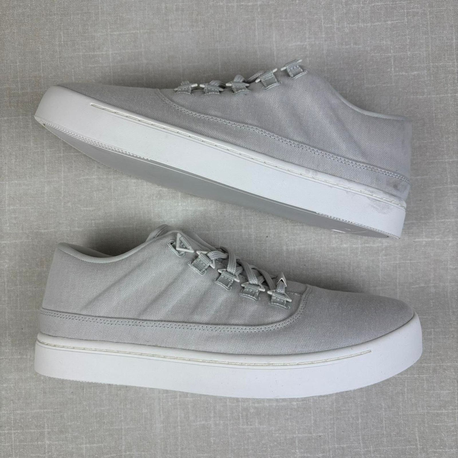 Jordan Brand 🤍 2016 Jordan Westbrook 0 Low “Light Bone” 10M Size US 10 / EU 43 - 2 Thumbnail