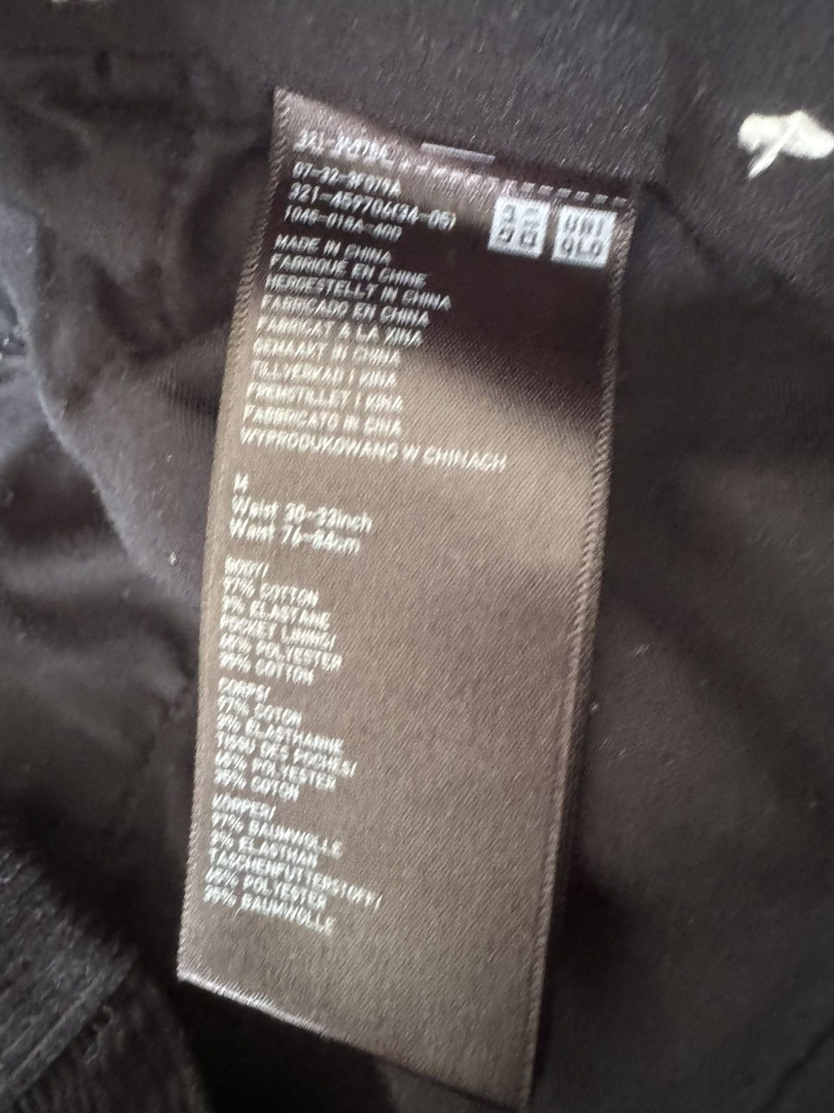 Uniqlo UNIQLO Black Corduroy Pants – Size M Size US 31 - 2 Thumbnail
