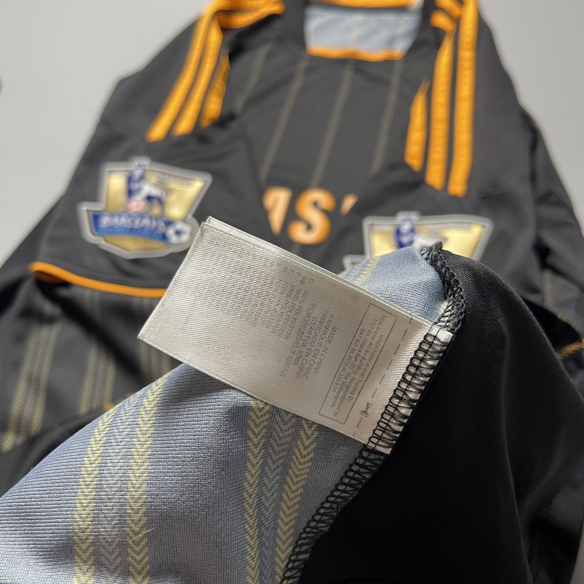 Adidas CHELSEA ADIDAS 2010/2011 FOOTBALL AWAY JERSEY #9 TORRES Size US M / EU 48-50 / 2 - 12 Thumbnail