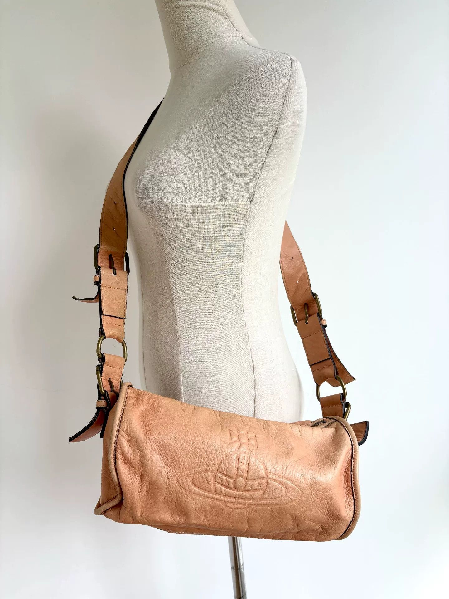 Vivienne Westwood Vivienne Westwood Vintage Beige Saturn Crossbody Size ONE SIZE - 1 Thumbnail
