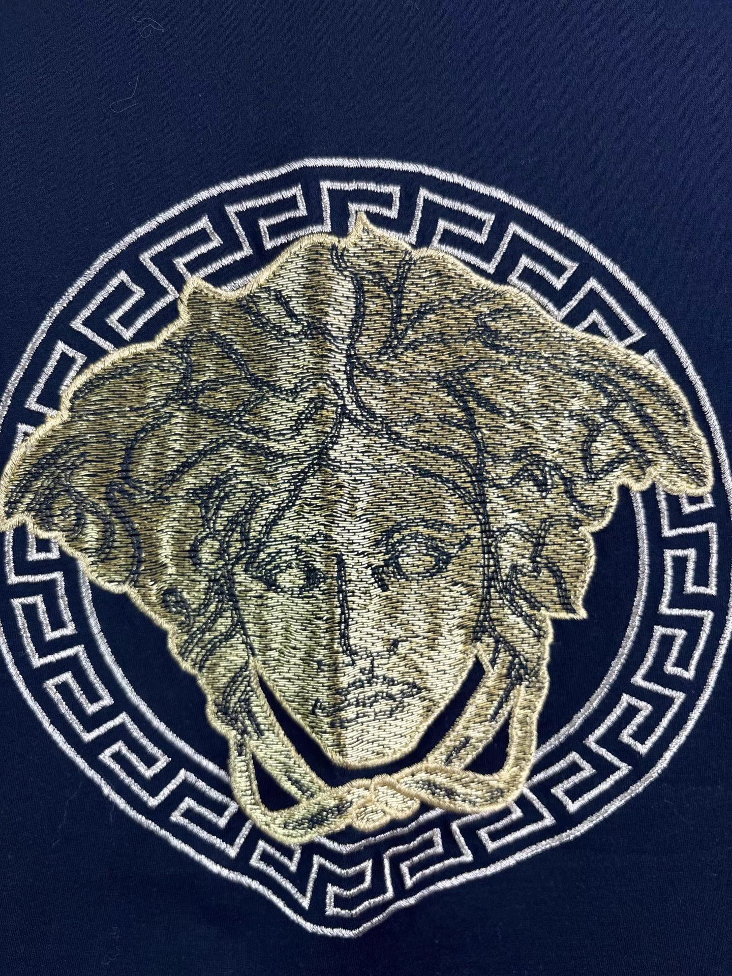 Versace VERSACE Medusa Embroidered Short Sleeve K1 Size US S / EU 44-46 / 1 - 3 Thumbnail