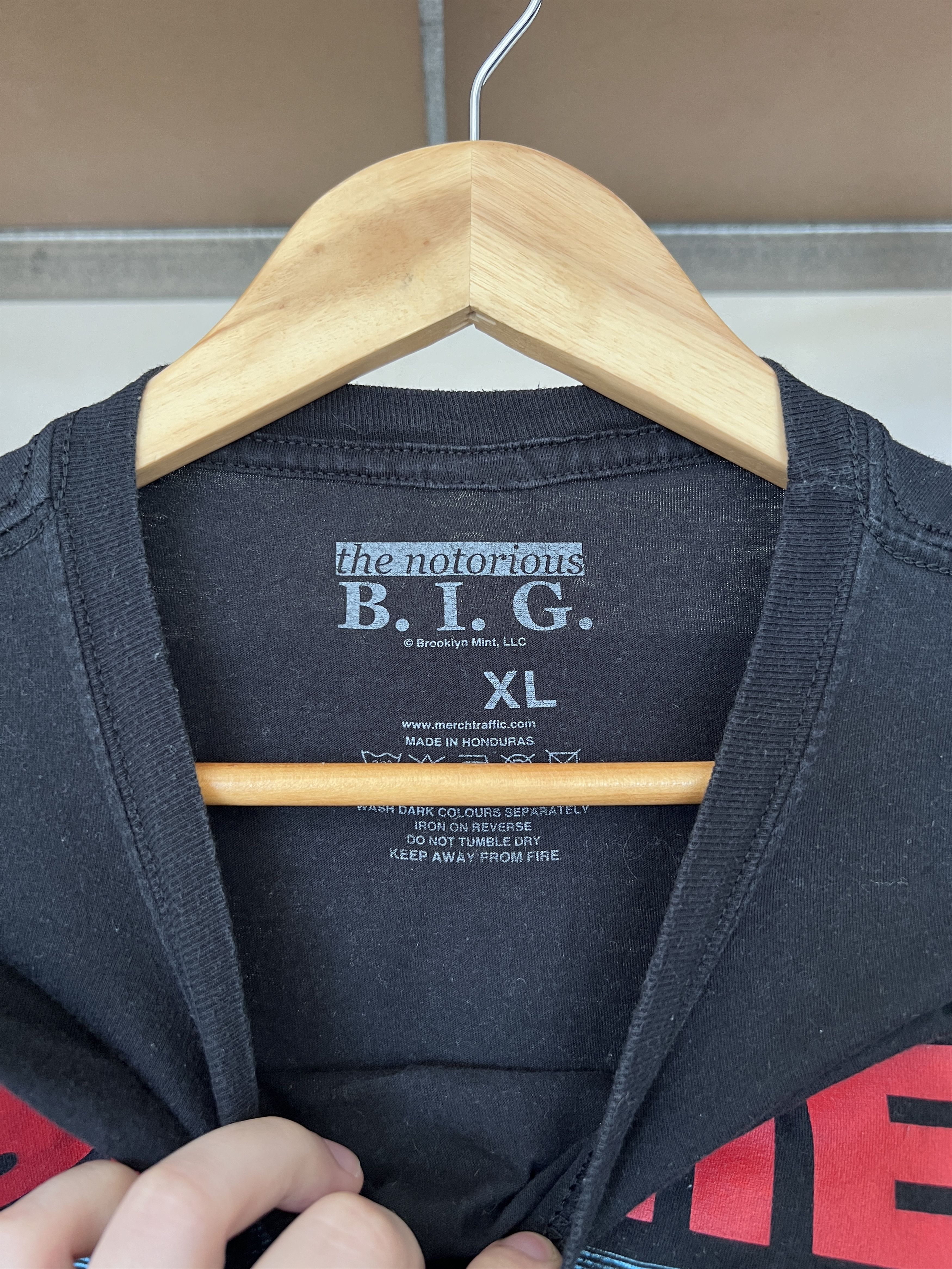 Band Tees Vintage 2000s The Notorious B.I.G. Rap T-shirt Size US XL / EU 56 / 4 - 4 Thumbnail