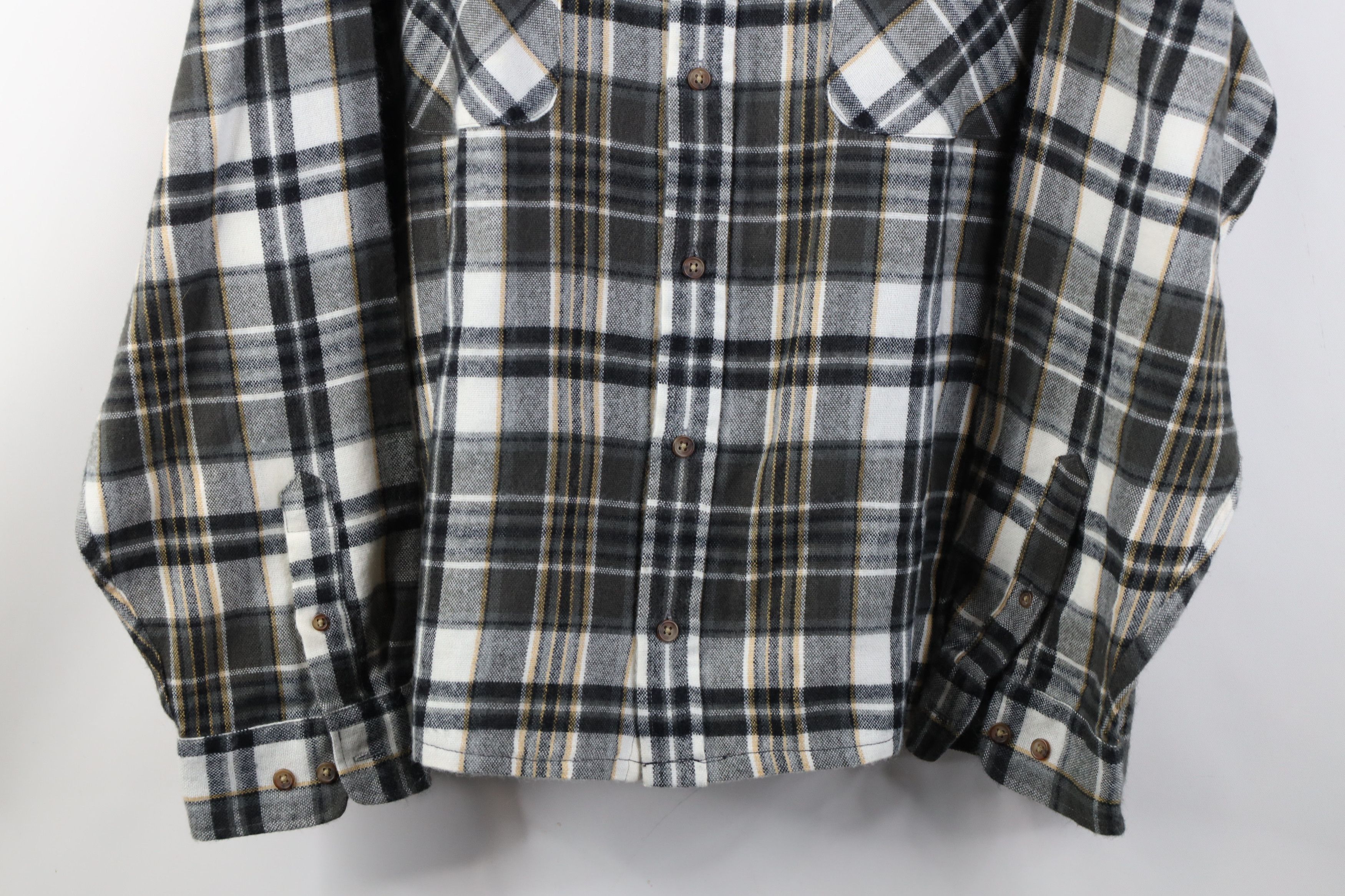 Vintage Vintage 90s Streetwear Knit Collared Button Shirt Plaid Size US XL / EU 56 / 4 - 3 Thumbnail