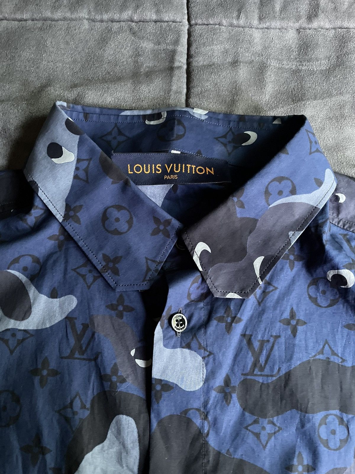 Louis Vuitton Louis Vuitton Blue Camo Monogram Shirt Size US XL / EU 56 / 4 - 3 Thumbnail