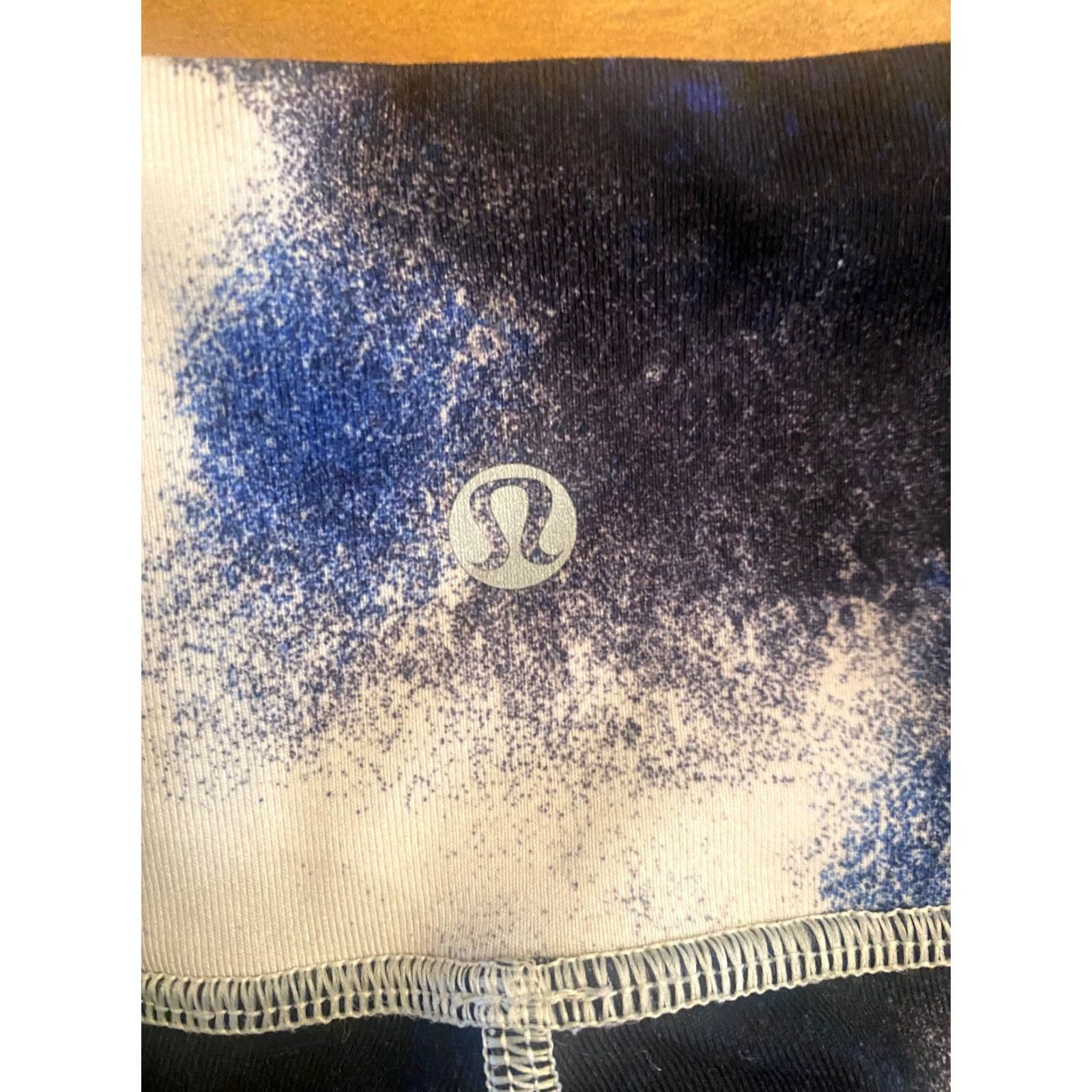 Lululemon Lululemon Leggings Capri Women’s Size 4 21" Inseam Blue Gray White Activewear Women’s Size 27" / US 4 / IT 40 - 4 Thumbnail