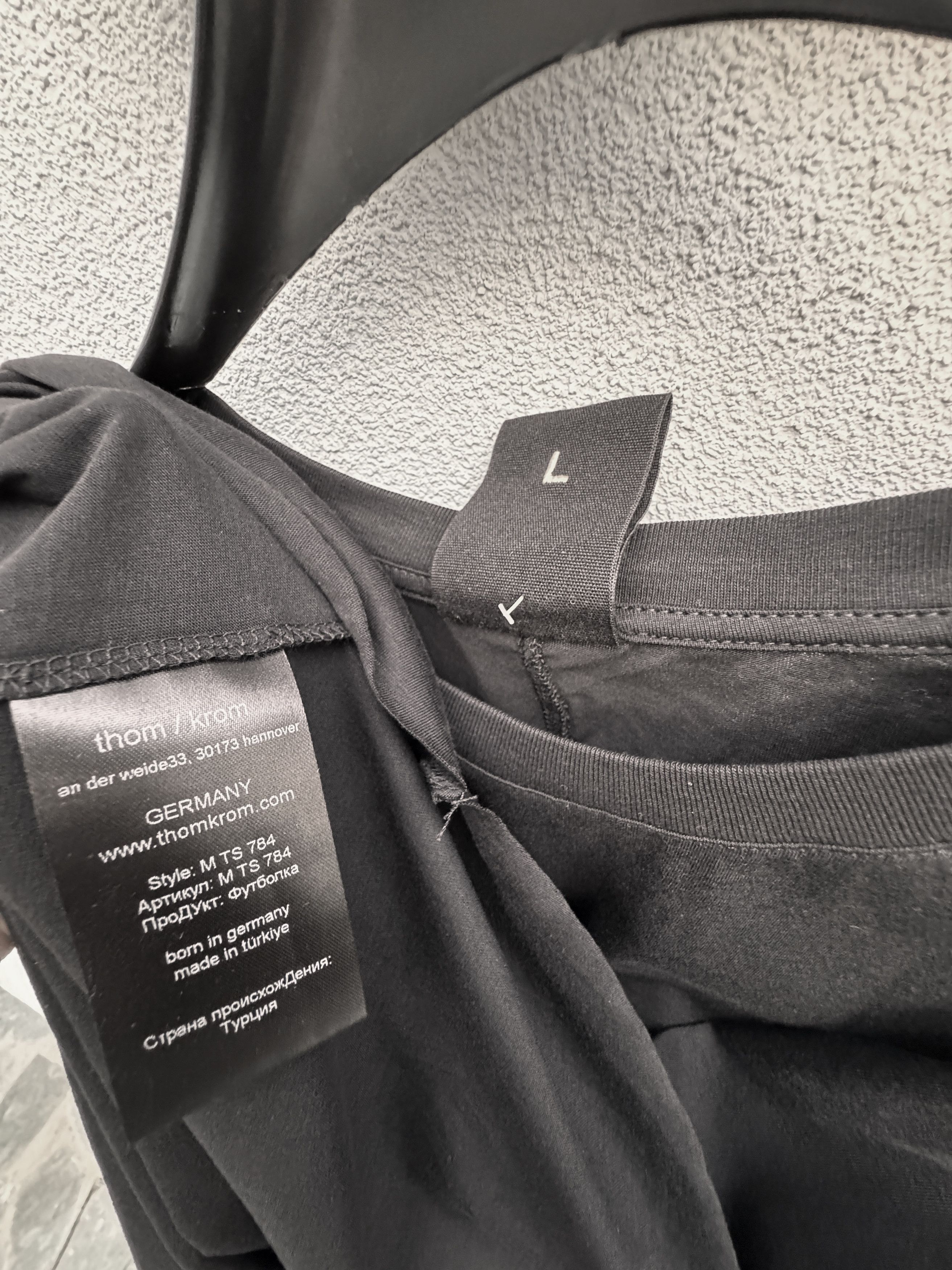 Thom Krom Thom Krom Black Roundneck Tshirt L Size US L / EU 52-54 / 3 - 9 Thumbnail
