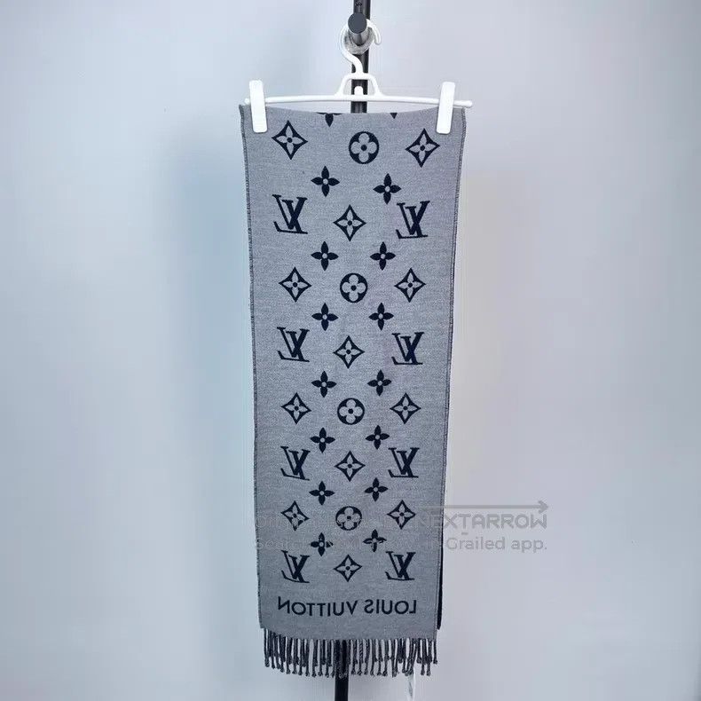 Louis Vuitton Louis Vuitton Monogram Dark Blue 100% Wool Scarf Size ONE SIZE - 2 Thumbnail