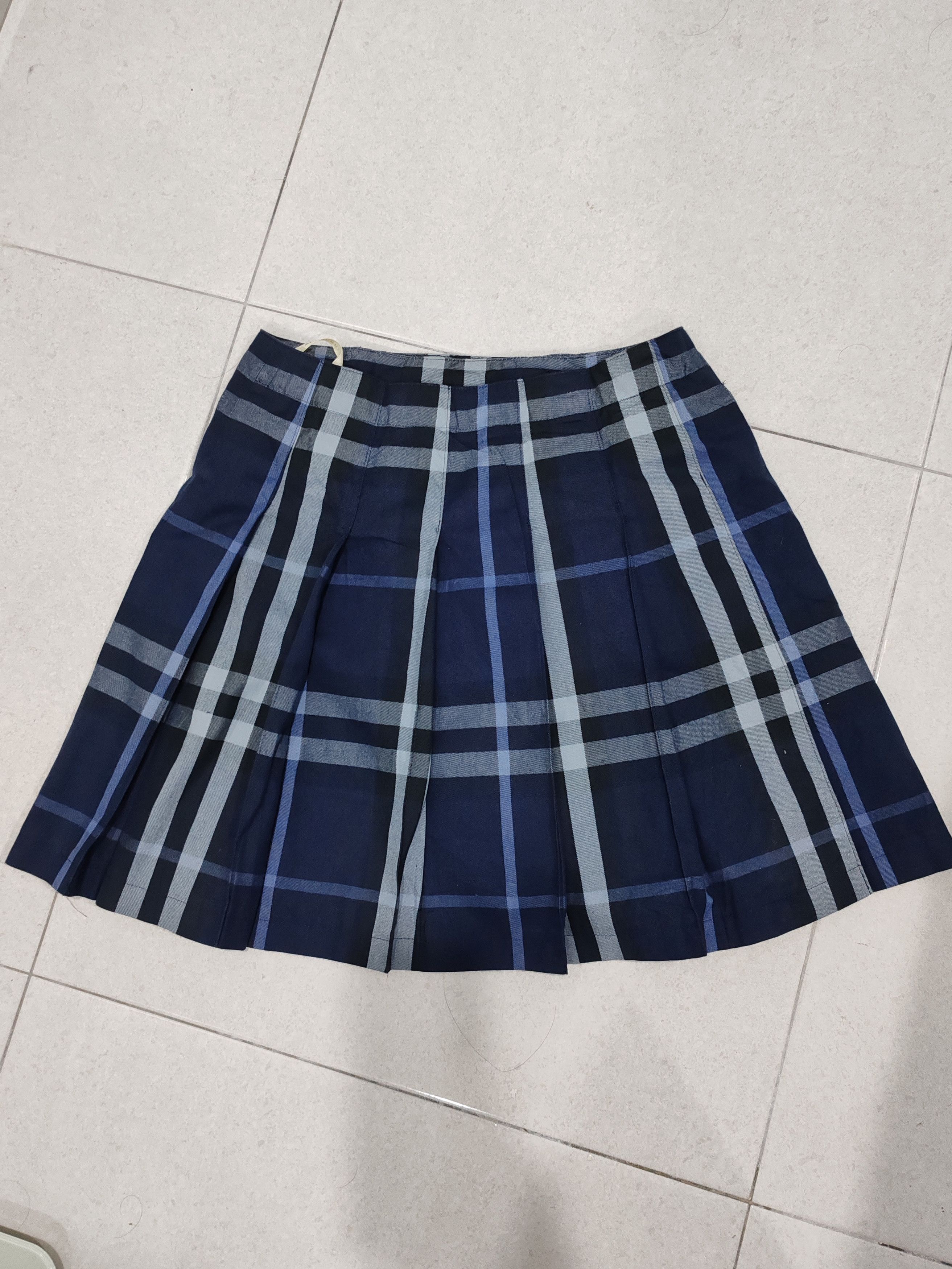image of Burberry Novacheck Mini Skirt in Black/Blue, Women's (Size 26)