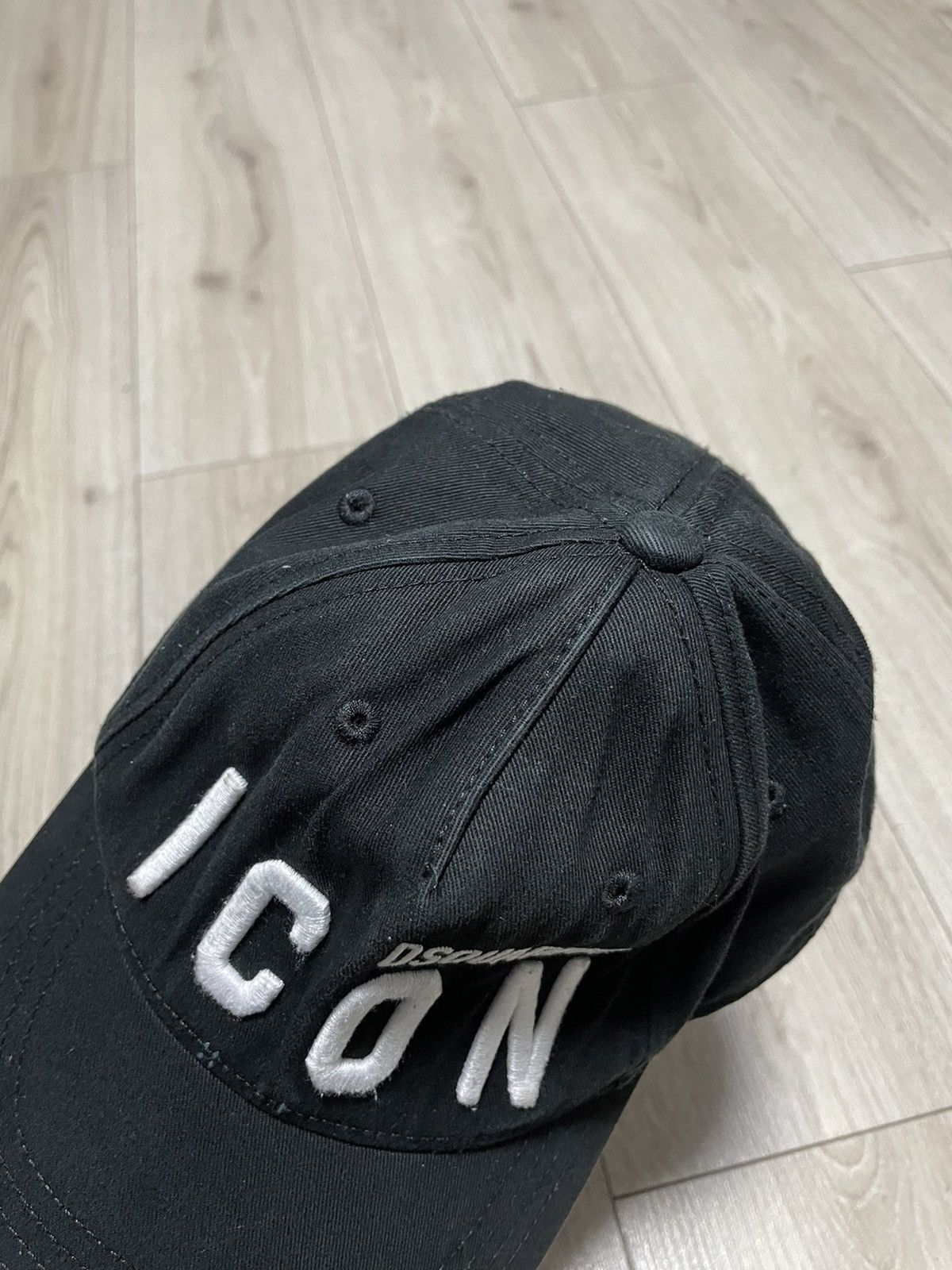 Dsquared2 Vintage Dsquared2 ICON Logo Black Cap Streetwear Hat Size ONE SIZE - 7 Thumbnail