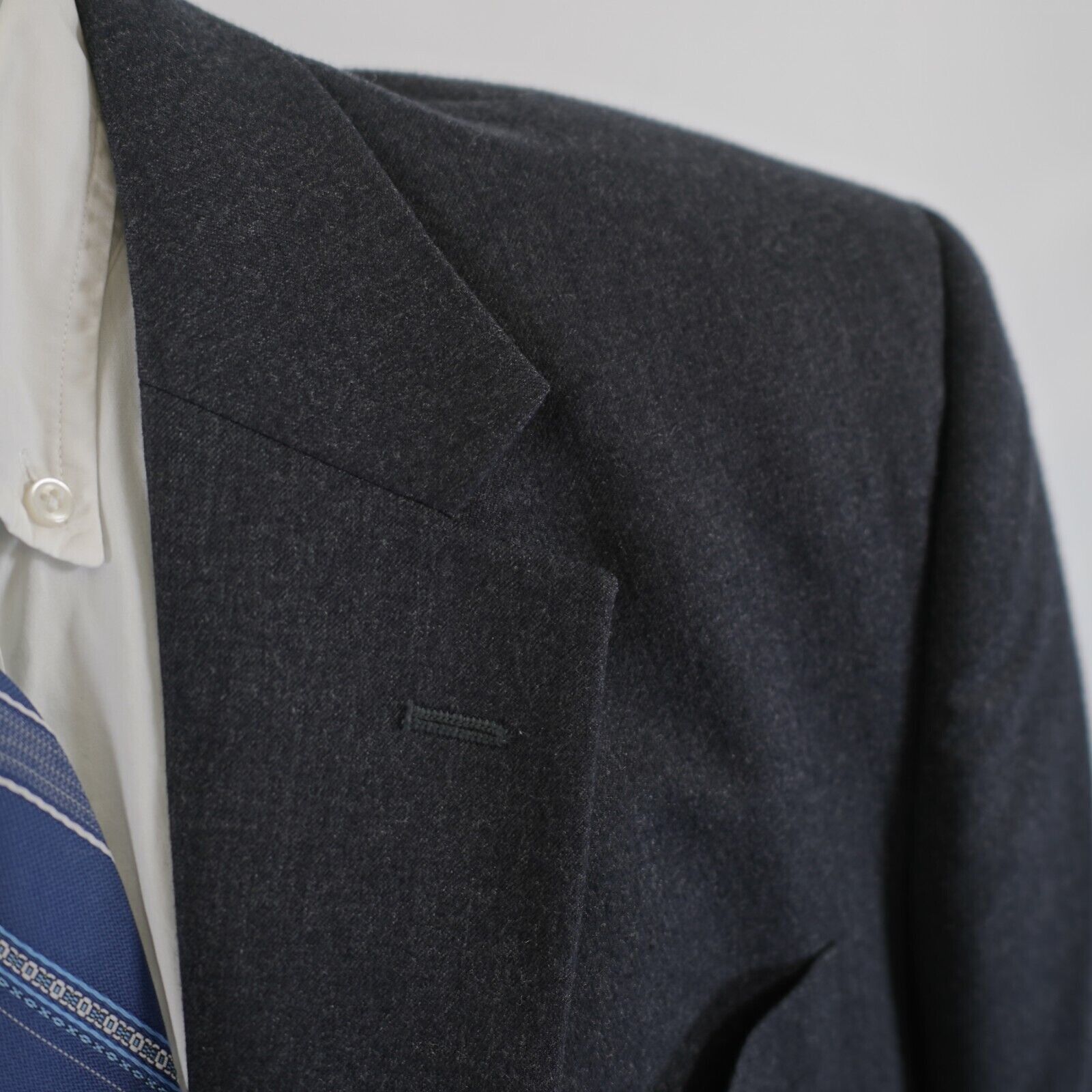 Jos. A. Bank Jos A Bank Wool Cashmere Gray Blazer 44R Or Slim 46R 2 Butto Size 44R - 2 Thumbnail