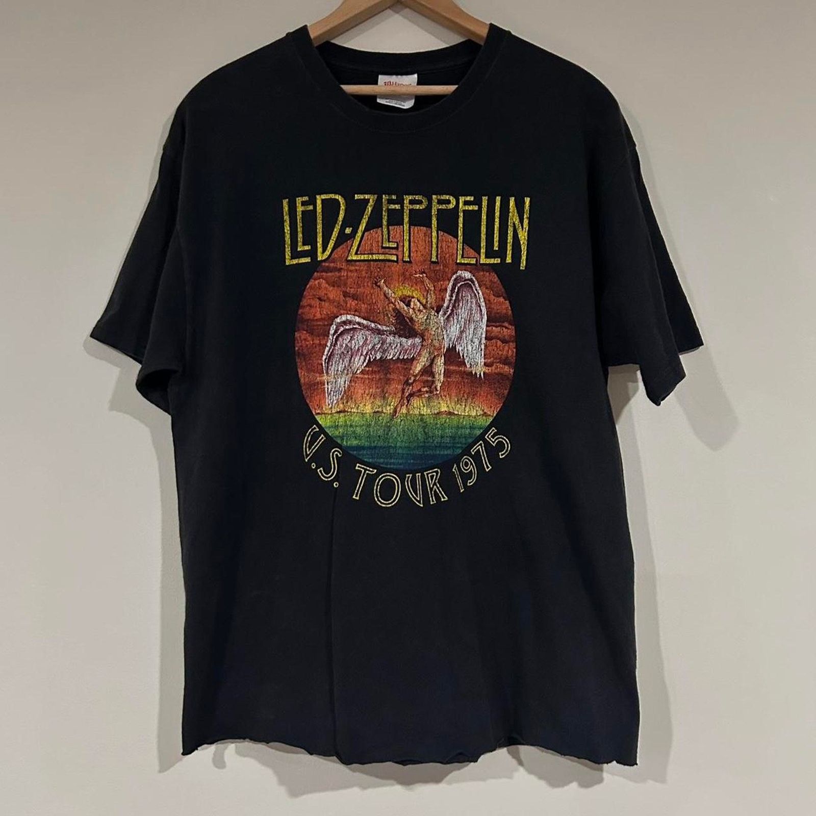 Hanes Vintage 1975 Led Zeppelin US Tour Tee Shirt Size US L / EU 52-54 / 3 - 1 Thumbnail