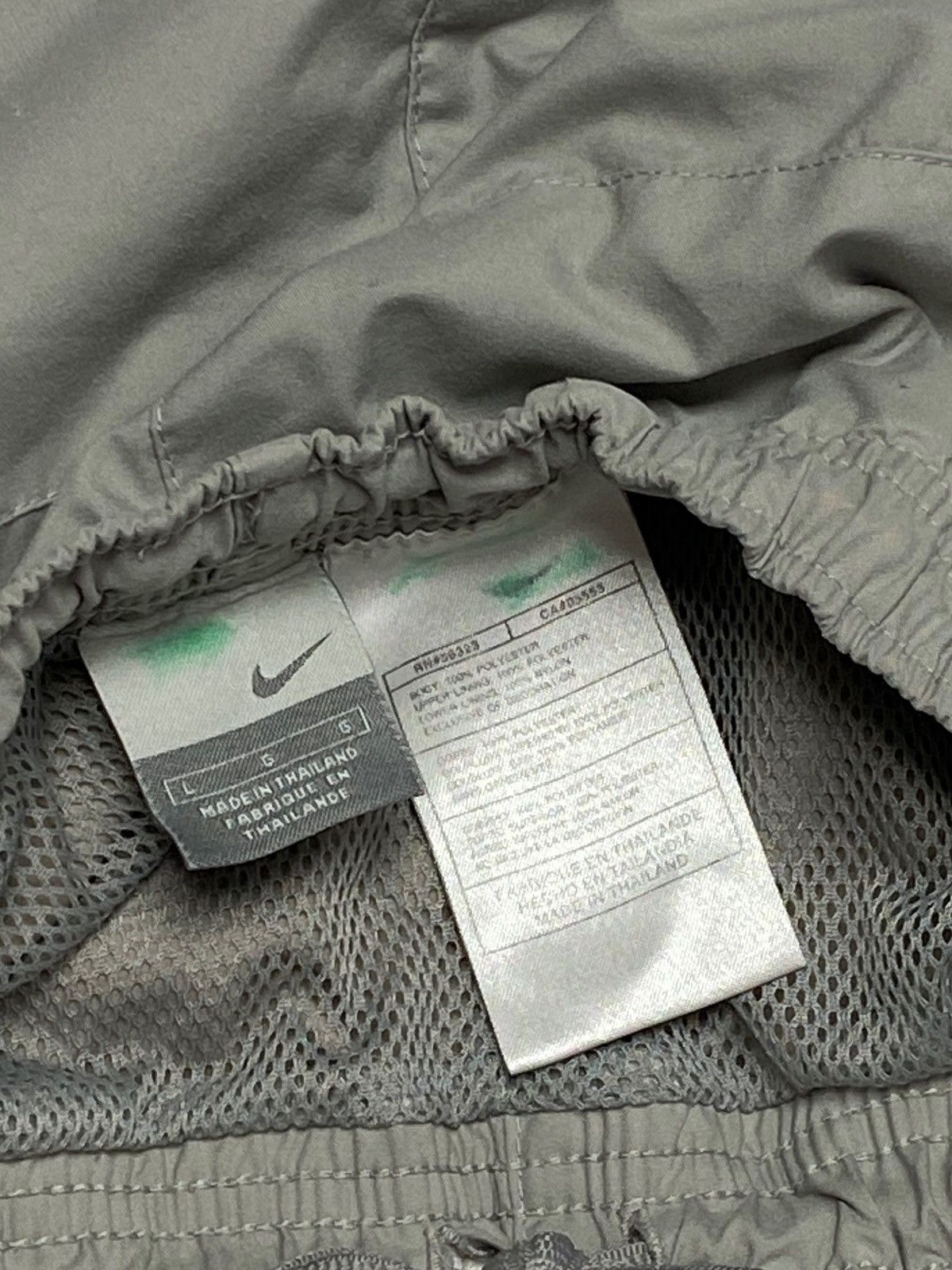 Nike 90s Vintage NIKE Grey Minimalistic Logo Wide Baggy Pants Size US 38 / EU 54 - 5 Thumbnail