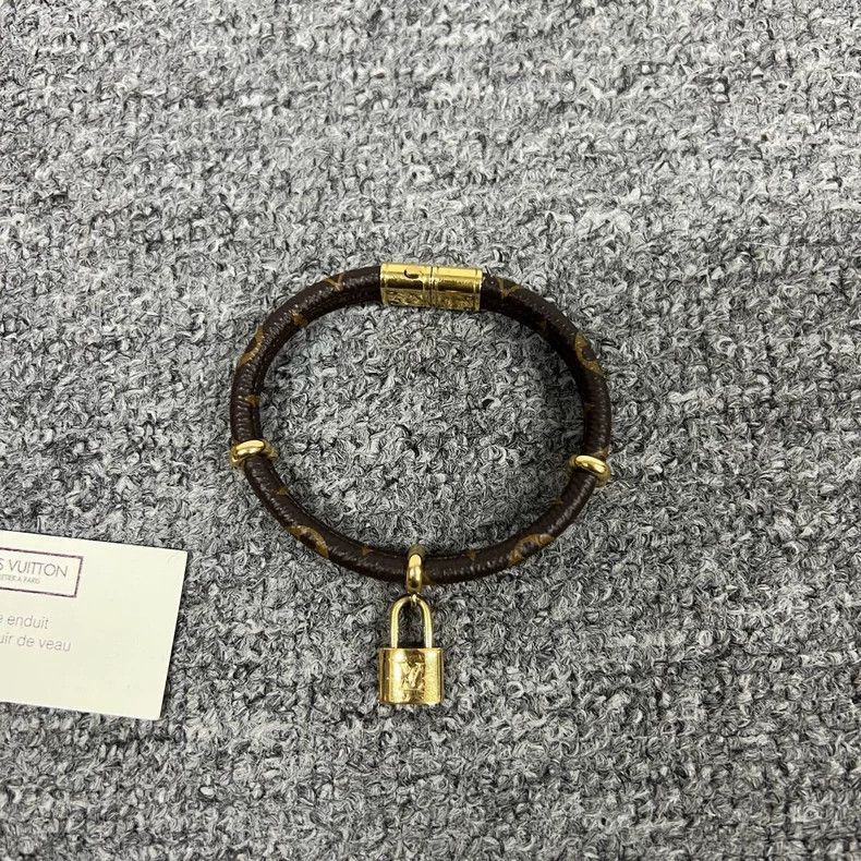 Louis Vuitton Louis Vuitton LV Monogram Bracelet-2508 Size ONE SIZE - 2 Thumbnail