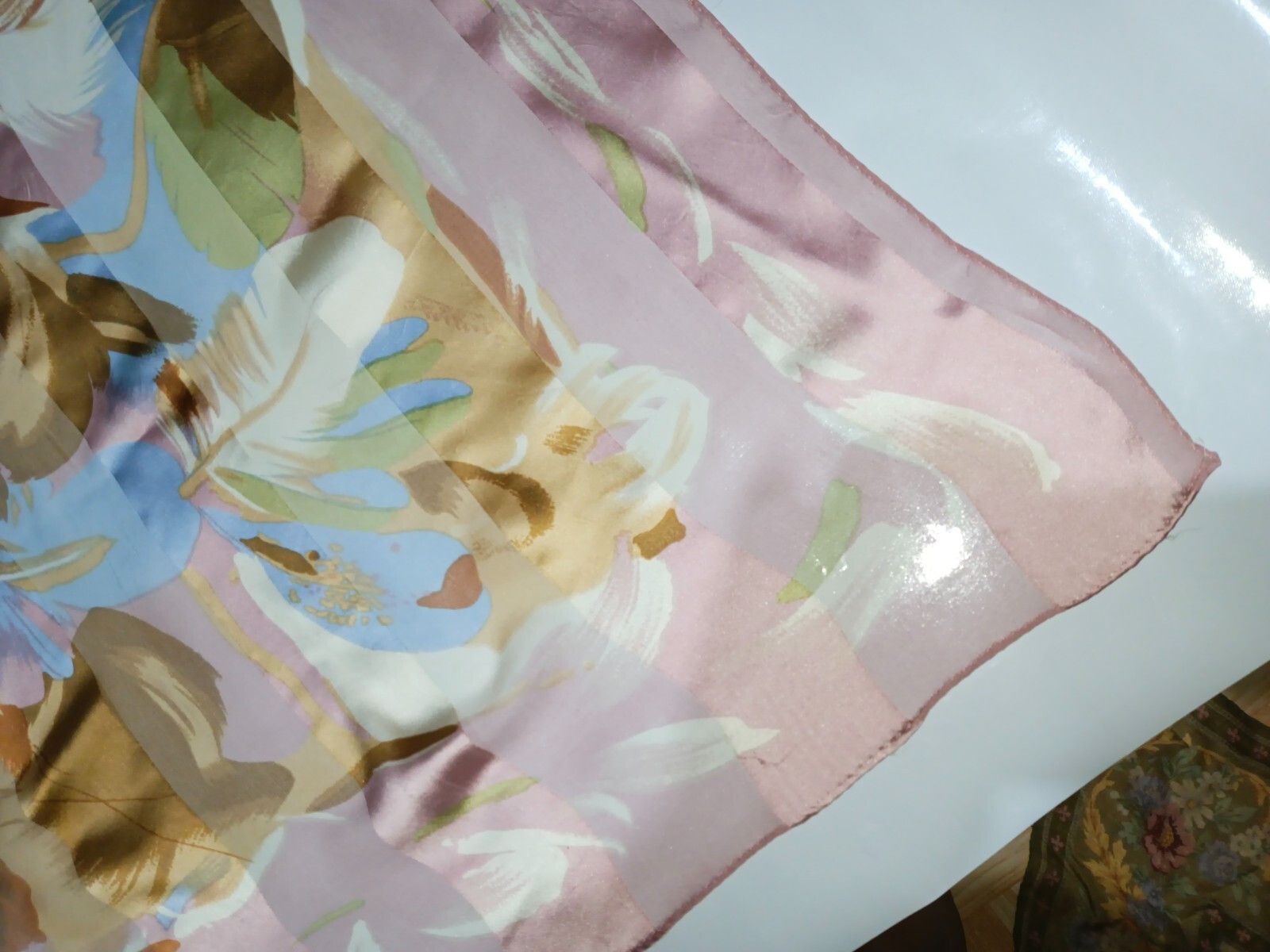 Pierre Balmain PIERRE BALMAIN PARIS Flowers Pink Gold Vintage Silk Scarf Size ONE SIZE - 8 Thumbnail