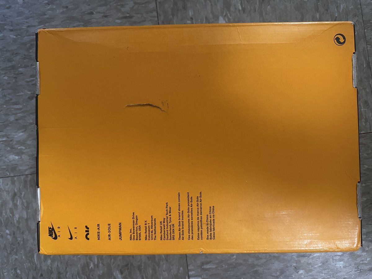 Nike Air Jordan 1 Retro High OG 'Yellow Toe' Size US 11 / EU 44 - 3 Thumbnail