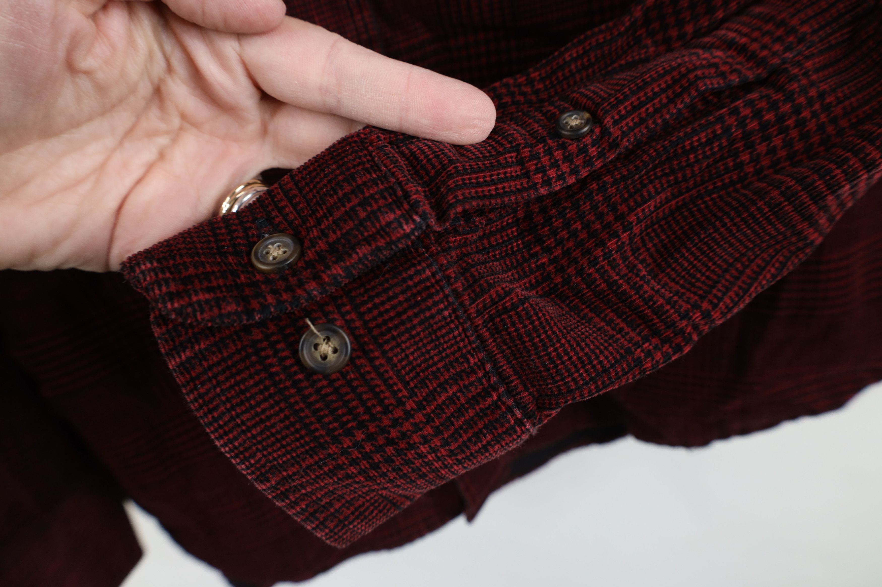 Vintage Vintage 90s Streetwear Houndstooth Corduroy Button Shirt Size US XL / EU 56 / 4 - 4 Thumbnail