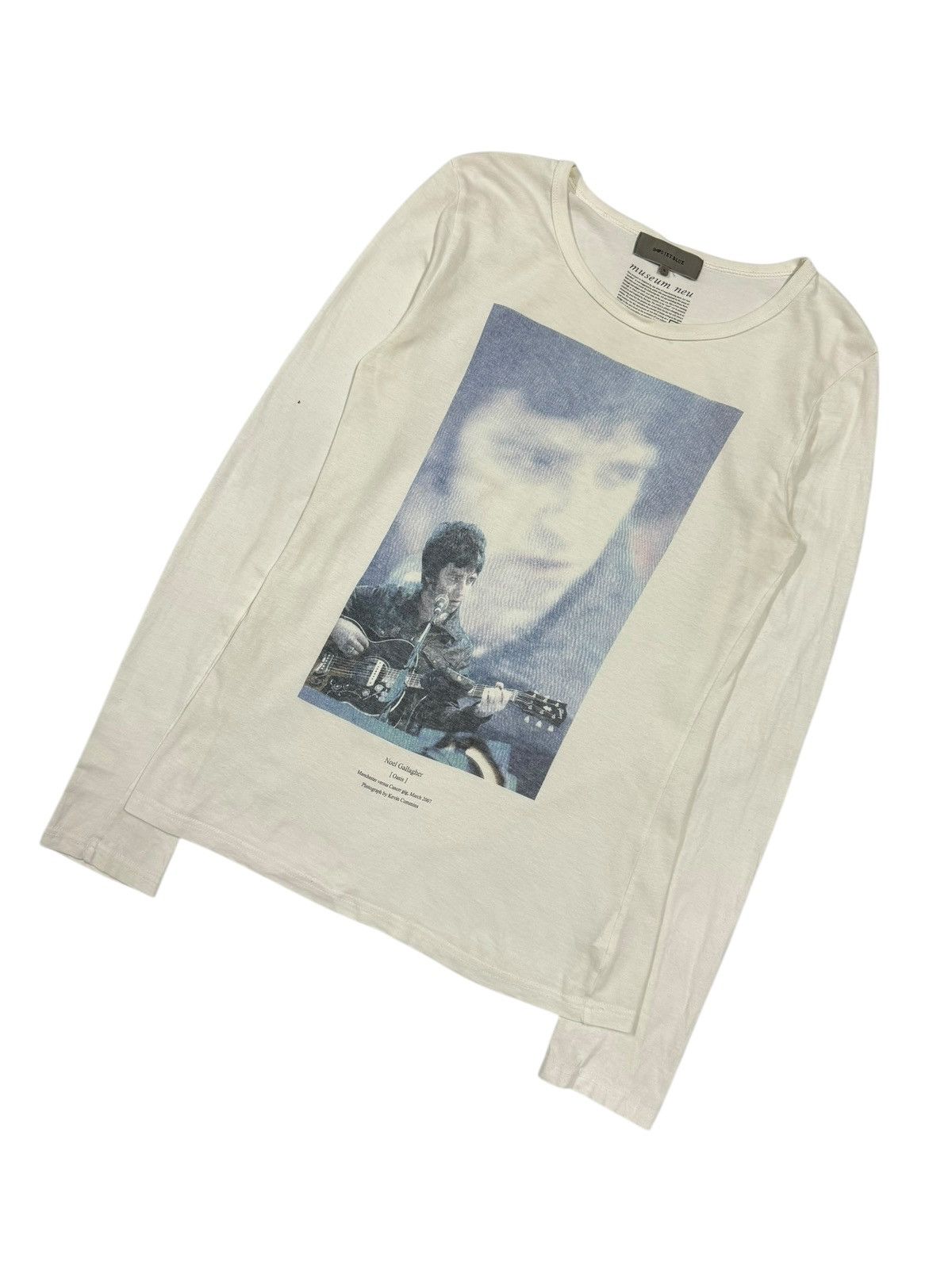 Band Tees × Ships Jet Blue Iconic Manchester Versus Cancer Gig Noel Gallagher Photo Tee Size US S / EU 44-46 / 1 - 5 Thumbnail