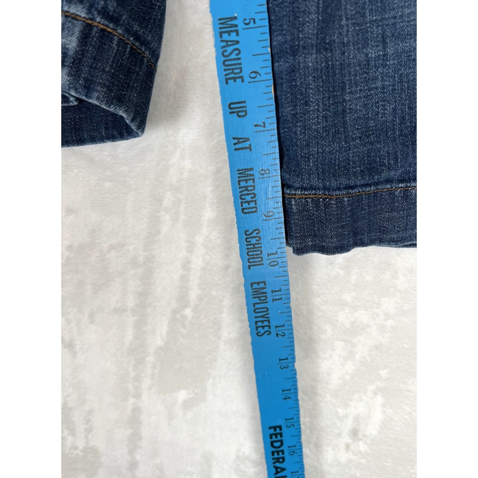 Levi's Levi’s Bermuda Short Stretch Denim Women’s 16 Mid-Rise 5-Pocket Blue Summer Casual Regular Women’s Size 38" / US 16 / IT 52 - 4 Thumbnail