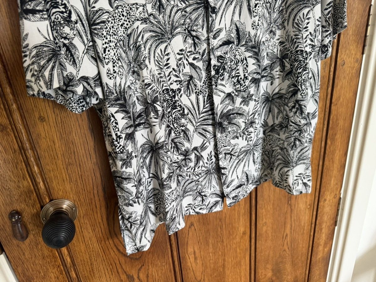 Saint Laurent Paris SS21 Saint Laurent jungle animal print Hawaiian shirt 41 Size US L / EU 52-54 / 3 - 12 Thumbnail