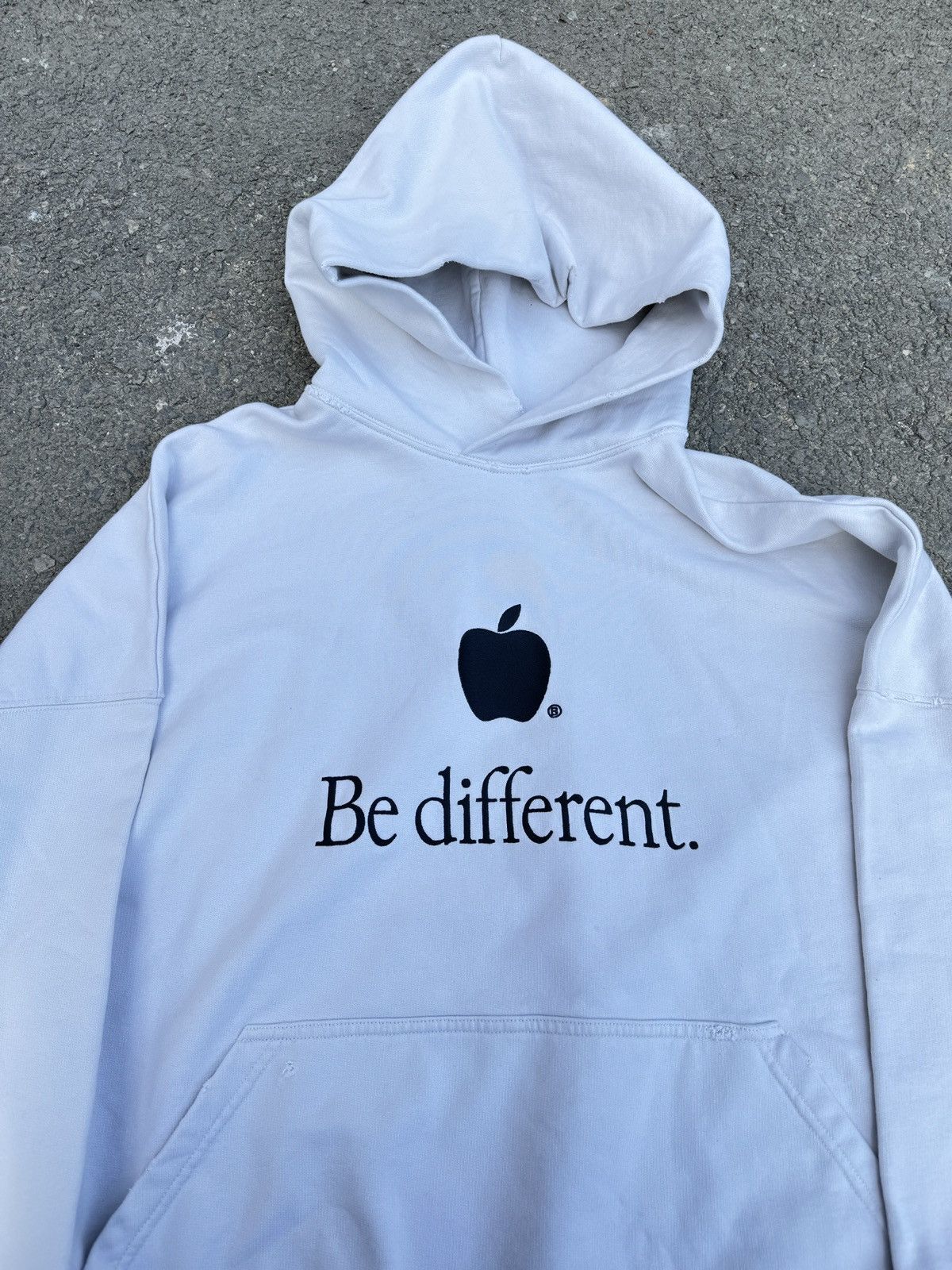 Balenciaga Balenciaga AW22 Be Different Hoodie Sz.2 Size US M / EU 48-50 / 2 - 3 Thumbnail