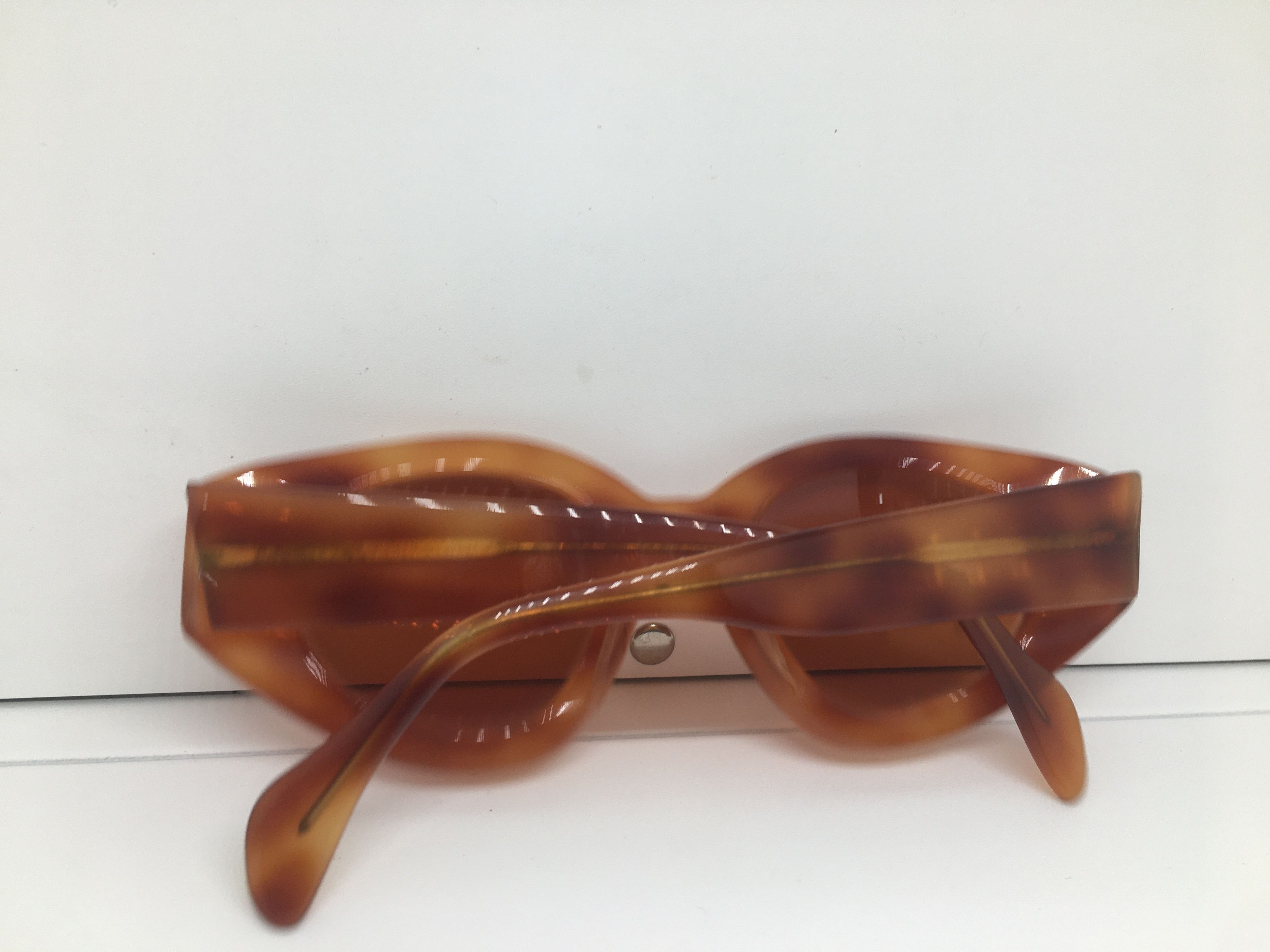 Vintage Vintage ELLE Tokyo Tortoise Sunglasses Frame Made in France Size ONE SIZE - 8 Thumbnail