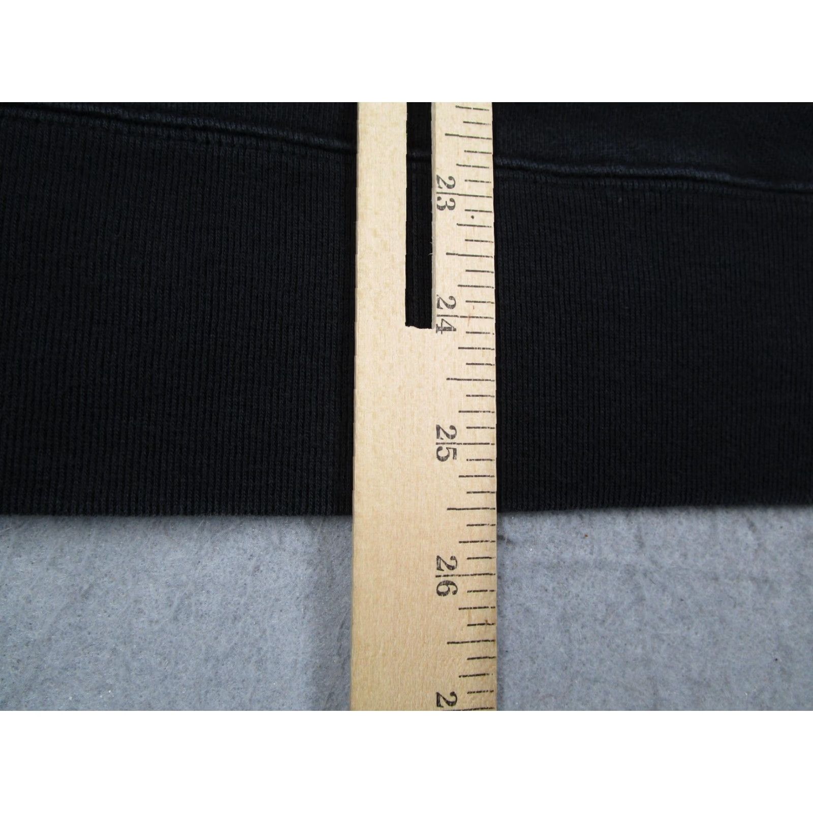 Uniqlo VINTAGE Uniqlo UT Hoodie Mens L Black Jean-Michel Basquiat Crown Graphic Pullover Size US L / EU 52-54 / 3 - 7 Thumbnail