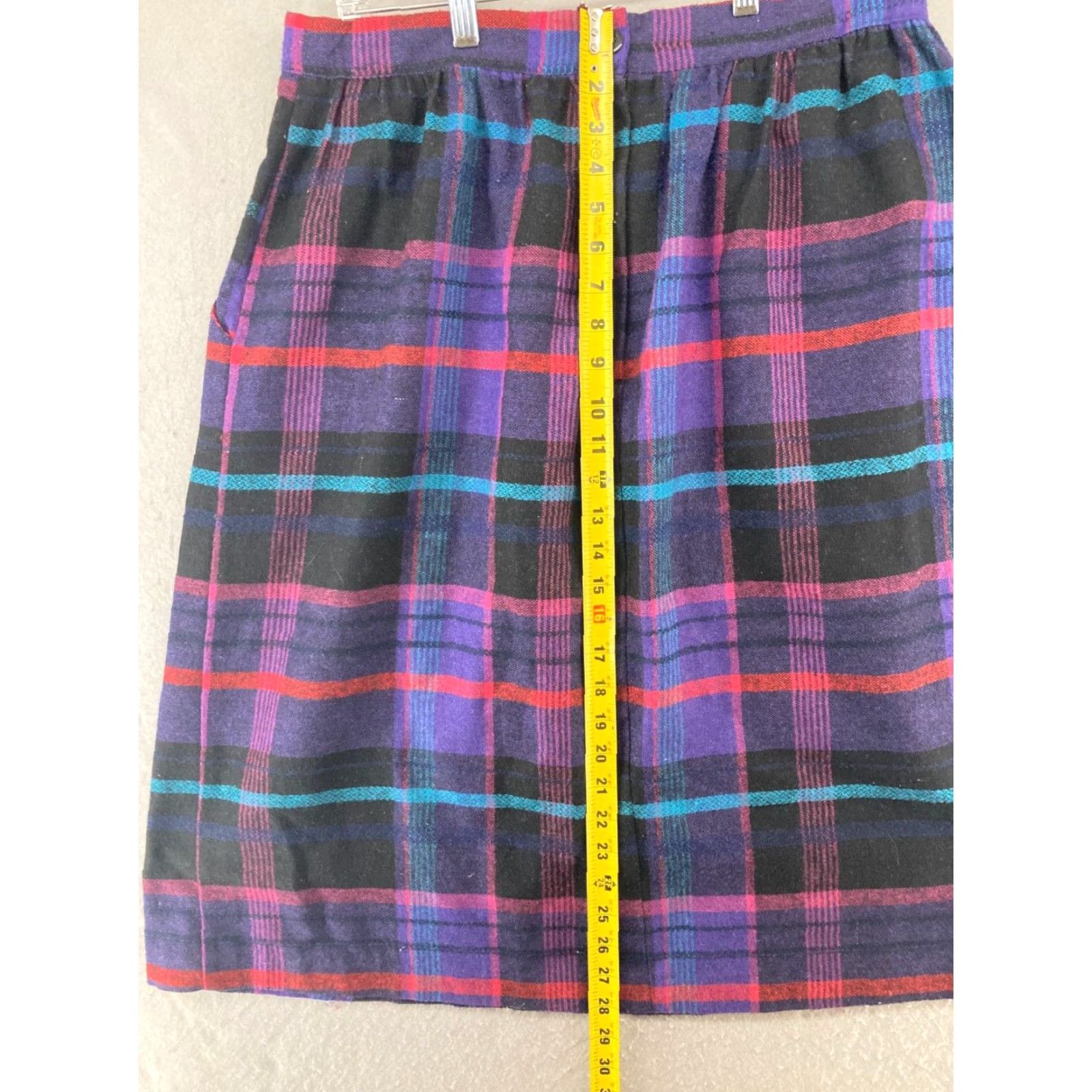 Vintage Heather Gray Skirt 34 Vintage No Wool Plaid 80s 90s Preppy Knee Length Womens Dressy Casual Business Zip Dry Clean Only United States Made Size 24" / US 00 / IT 34 - 4 Thumbnail
