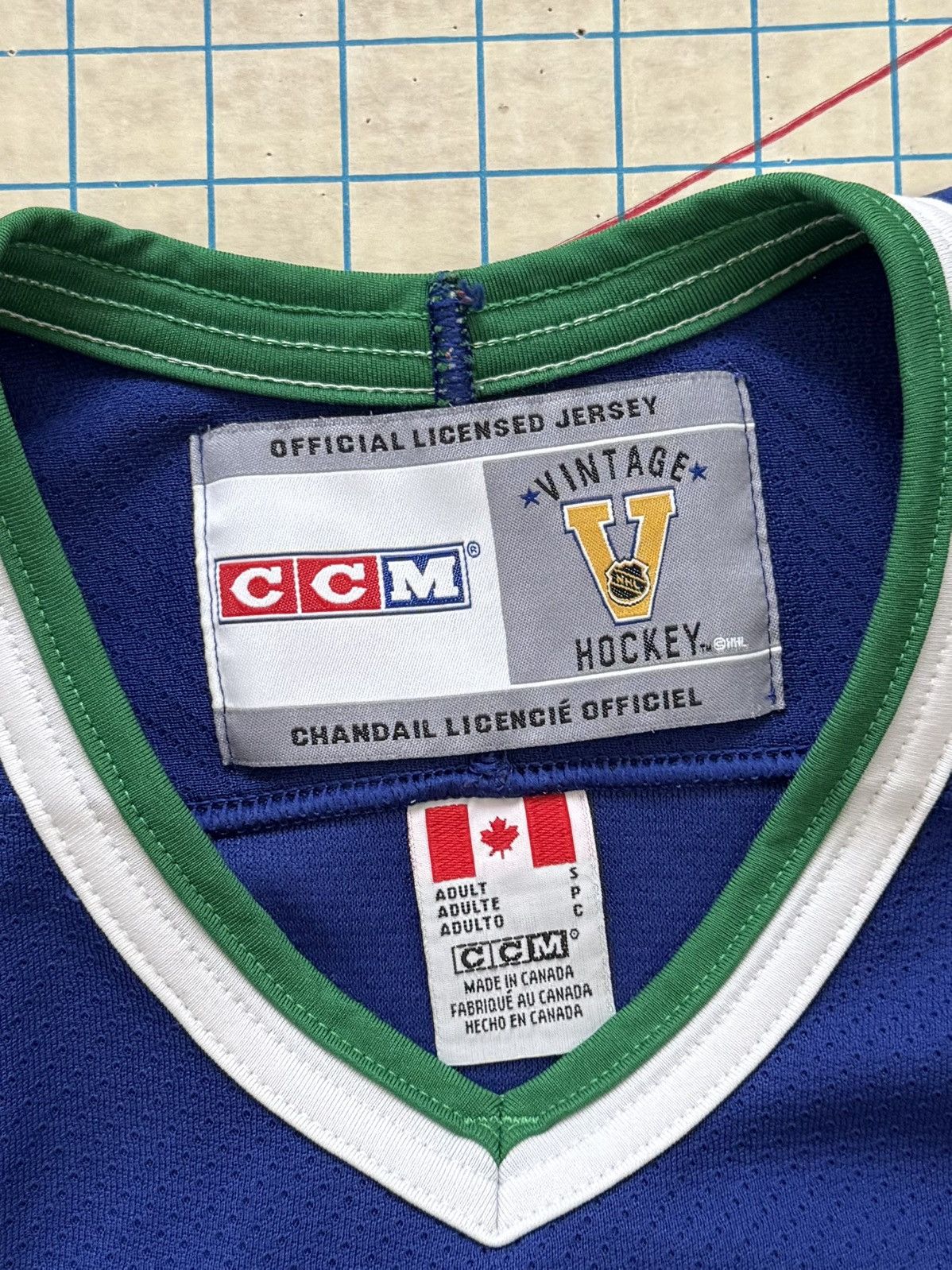 Ccm × NHL CCM Vancouver Canucks Vtg Stick Logo Jersey Blue Size Small Size US S / EU 44-46 / 1 - 6 Thumbnail