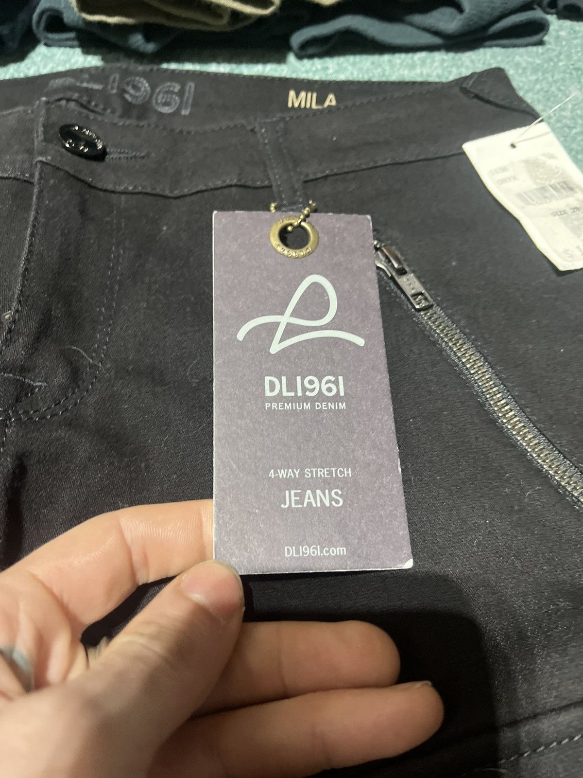 DL1961 Mila Cargo DL1961 Size 28" / US 6 / IT 42 - 4 Thumbnail