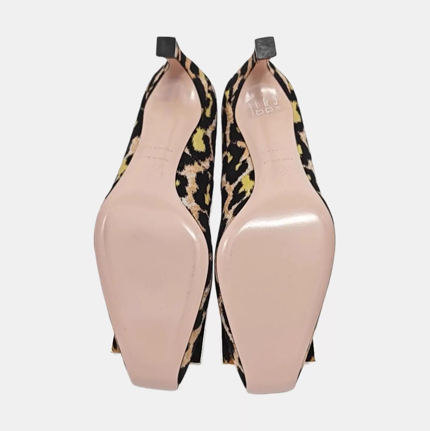 Roger Vivier RV 37 Women's Shoe Size US 6.5 / IT 36.5 - 8 Thumbnail