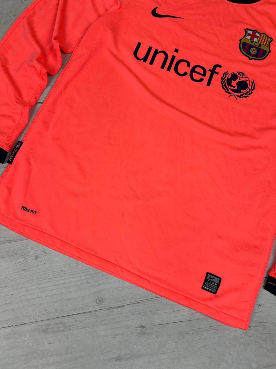 Nike Nike FC Barcelona 2009 2010 Away Shirt Long Sleeve Jersey Size US M / EU 48-50 / 2 - 3 Thumbnail
