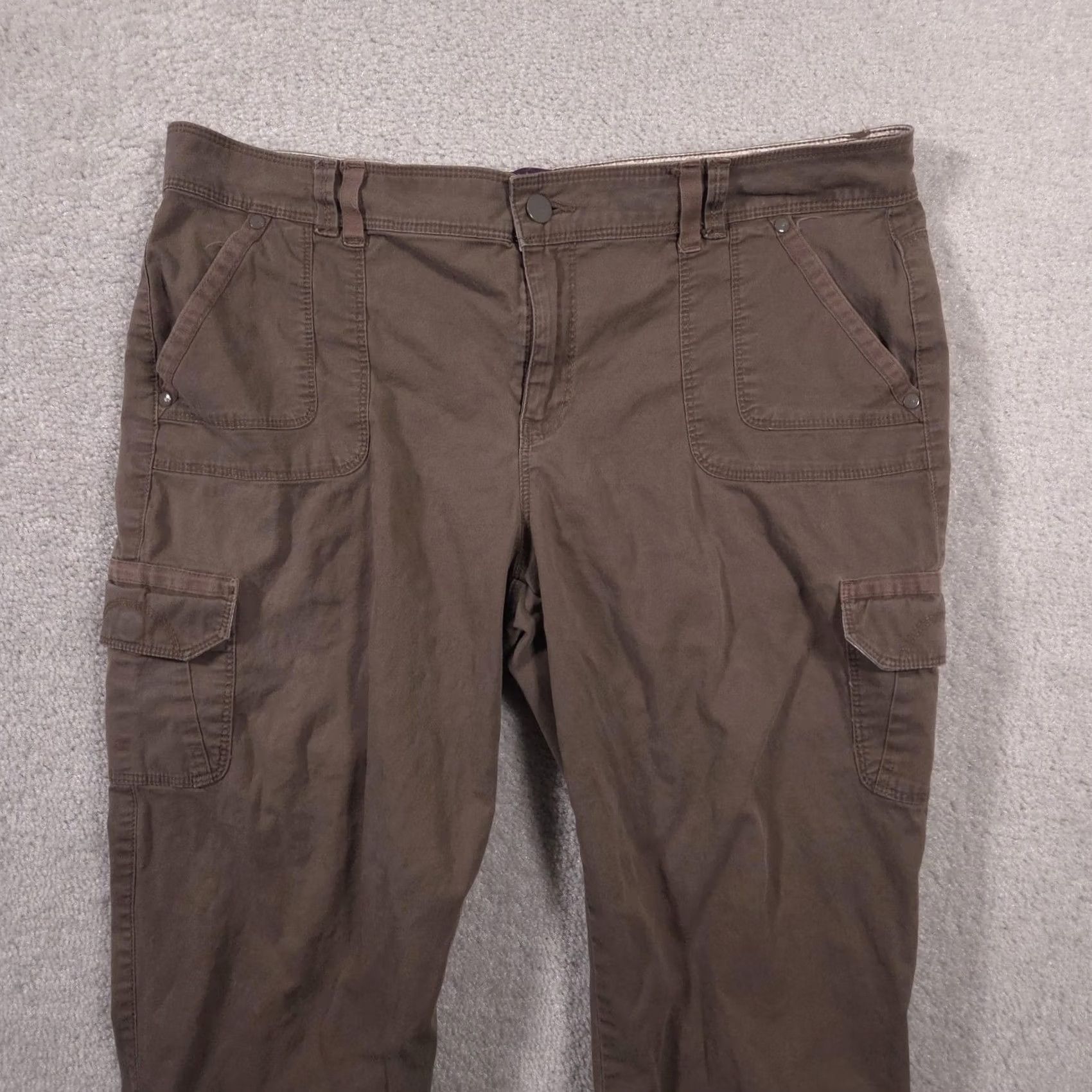 Gloria Vanderbilt Gloria Vanderbilt Capri Pants Womens 14P Brown Cargo Stretch Casual Pants Twill Cotton Spandex Zip Button Pockets Capris Womens 14P Brown Casual Size 36" / US 14 / IT 50 - 3 Thumbnail