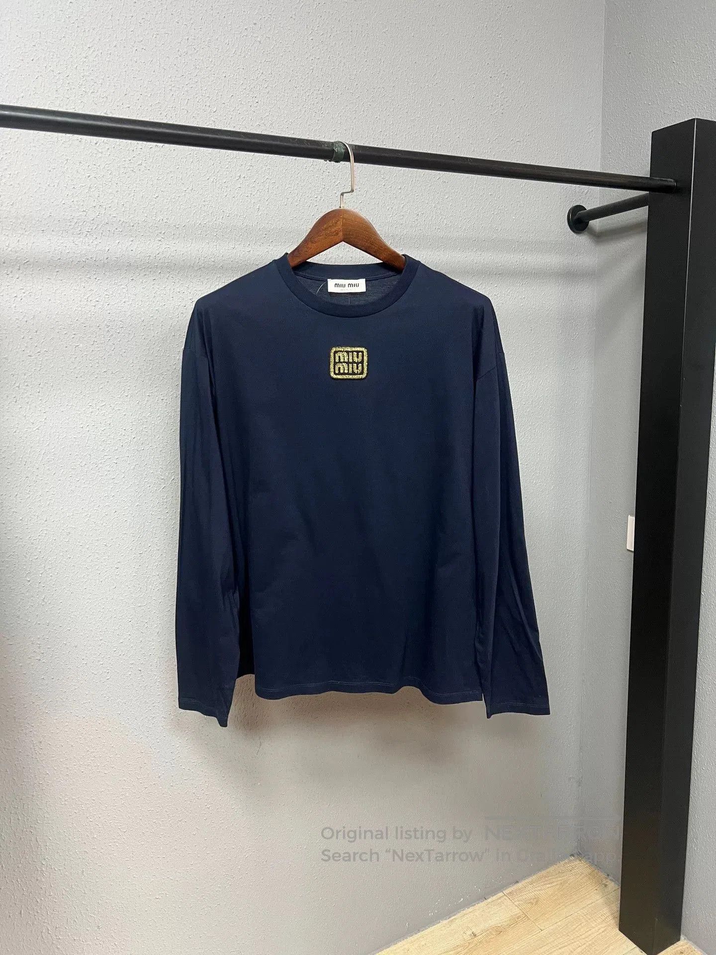Other Miumiu Gold Logo Long Sleeve Top. Size L / US 10 / IT 46 - 1 Thumbnail