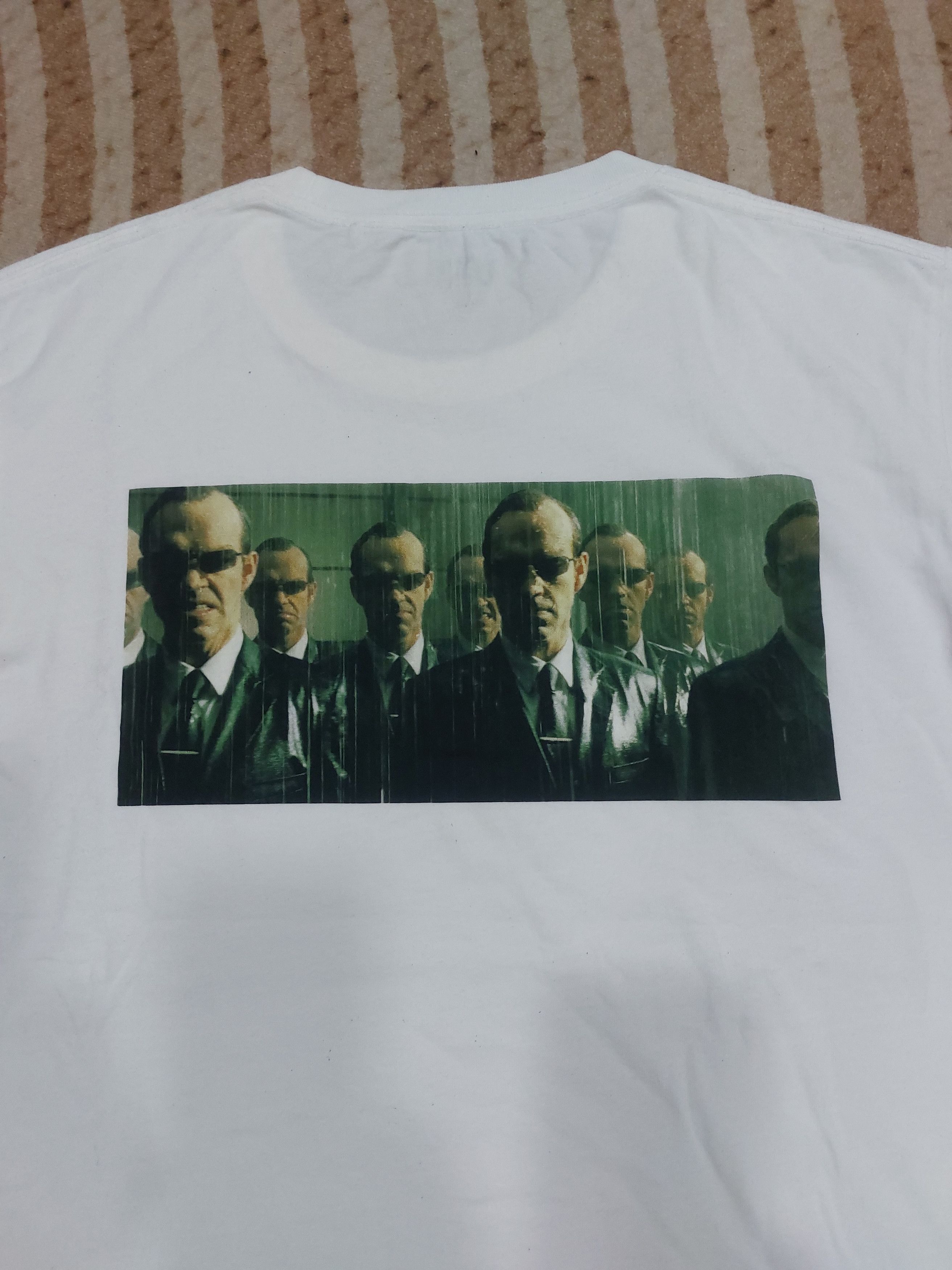 Uniqlo AGENT SMITH MATRIX X UNIQLO TEE Size US XL / EU 56 / 4 - 1 Thumbnail