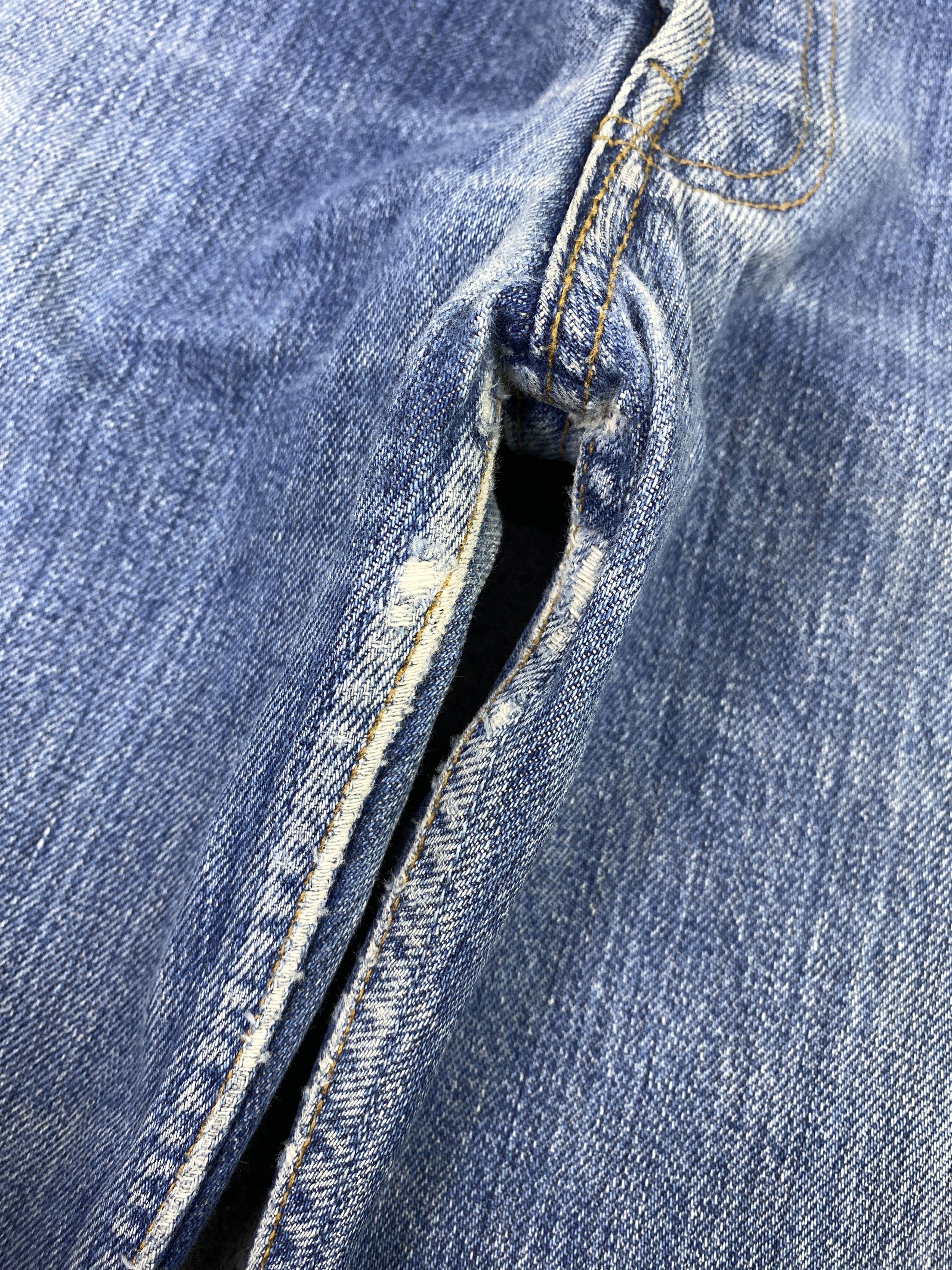 Levi's Vintage Levi's 501 Faded Blue Jeans DP2852 Size US 30 / EU 46 - 13 Thumbnail