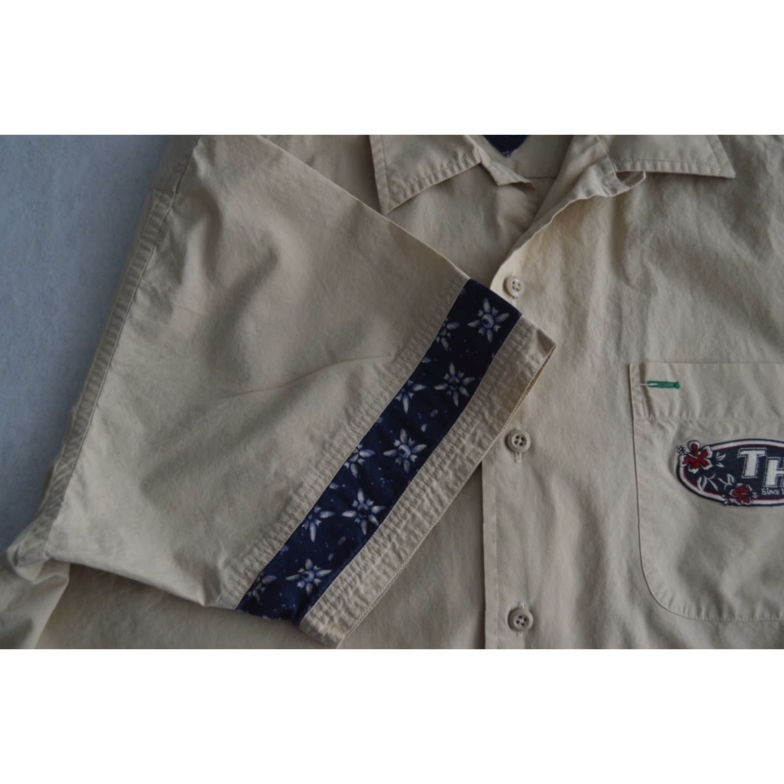Tommy Hilfiger VINTAGE Tommy Hilfiger Button-Up Shirt Men L Hawaiian/camp Embroidered spell Out Shirt Size US L / EU 52-54 / 3 - 5 Thumbnail