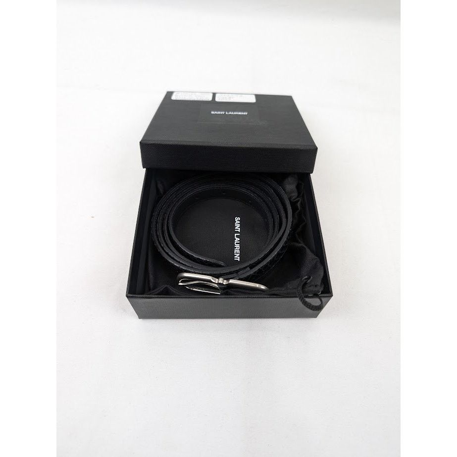 Saint Laurent Paris o1rshd1 Size: 100 / Embossed Leather Buckle Belt in Black Size 40 - 17 Thumbnail